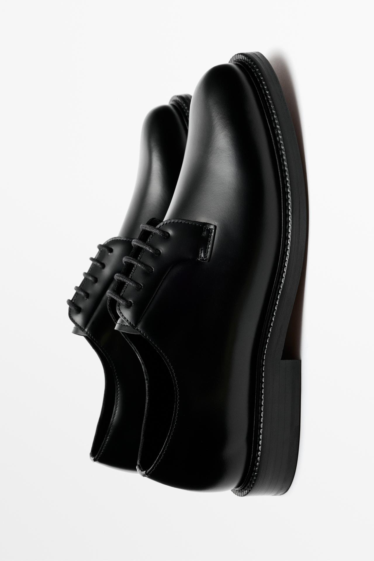 Leather dress blucher shoe — BLACK