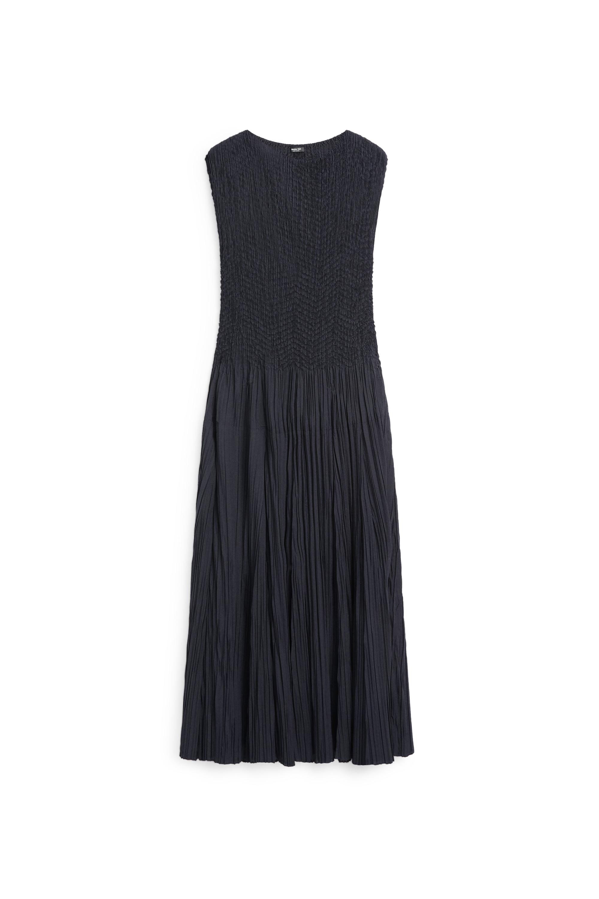 Long flowing dress with gathered detail