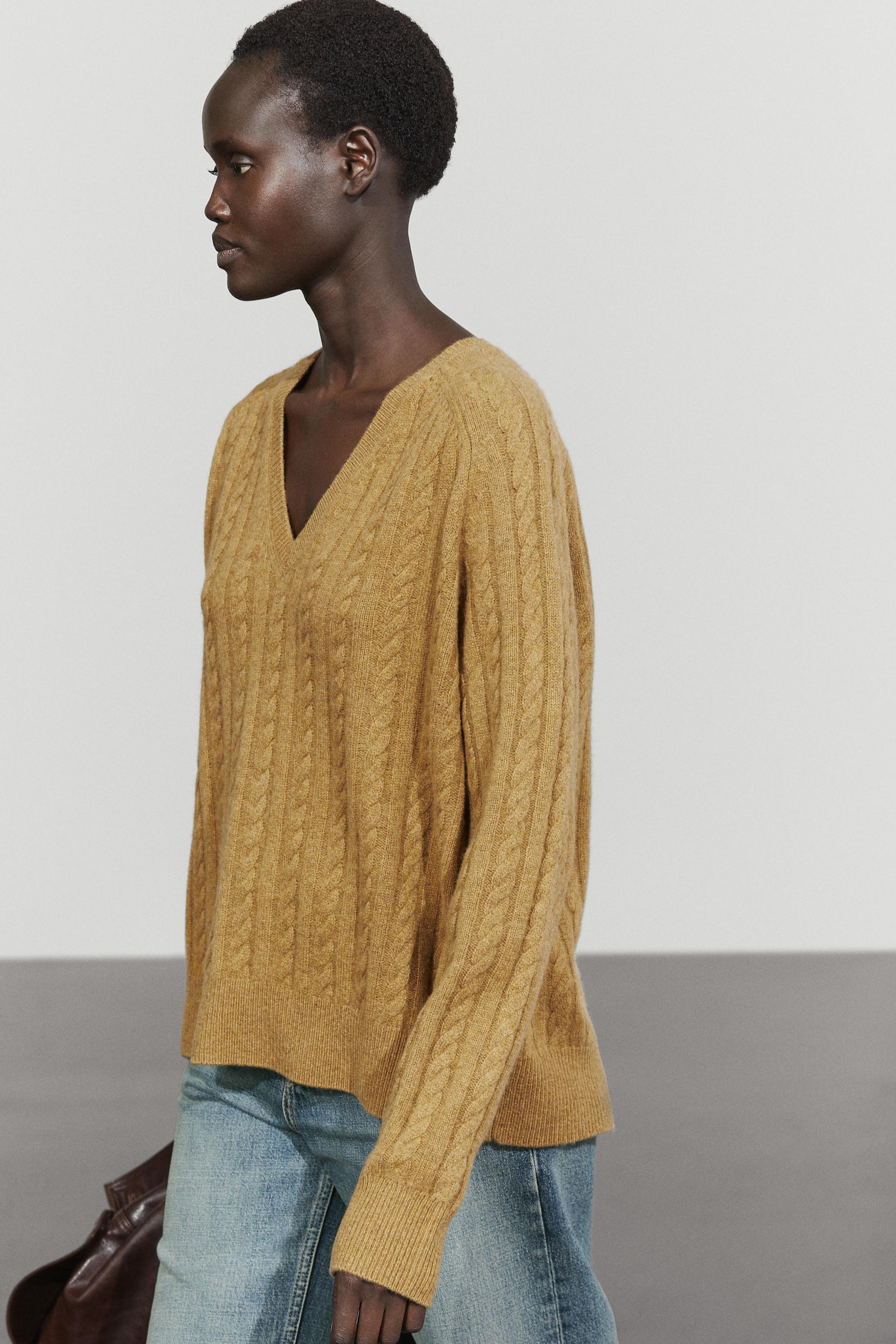 Wool blend cable-knit sweater — OIL