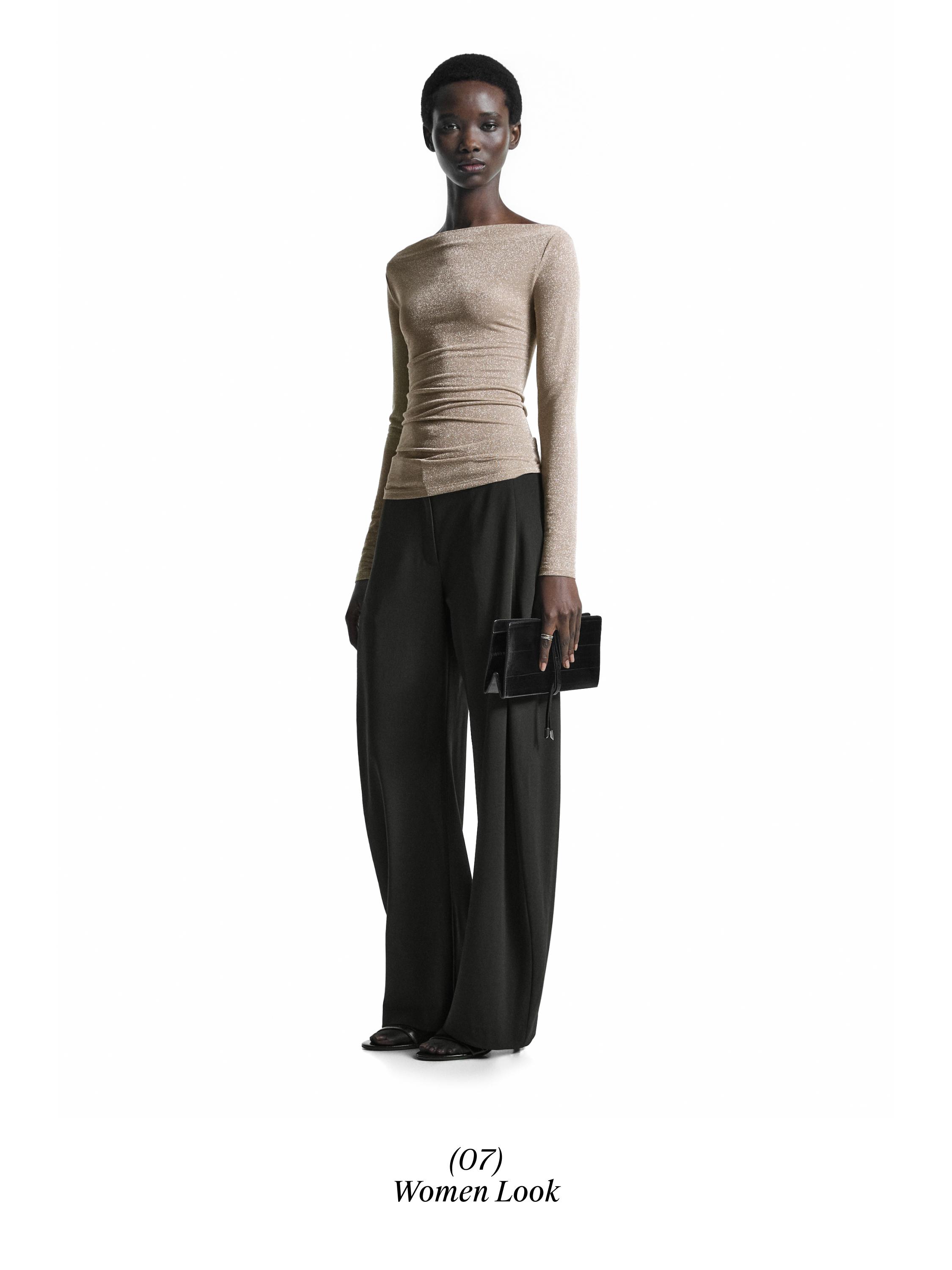Flared trousers with pocket — BLACK