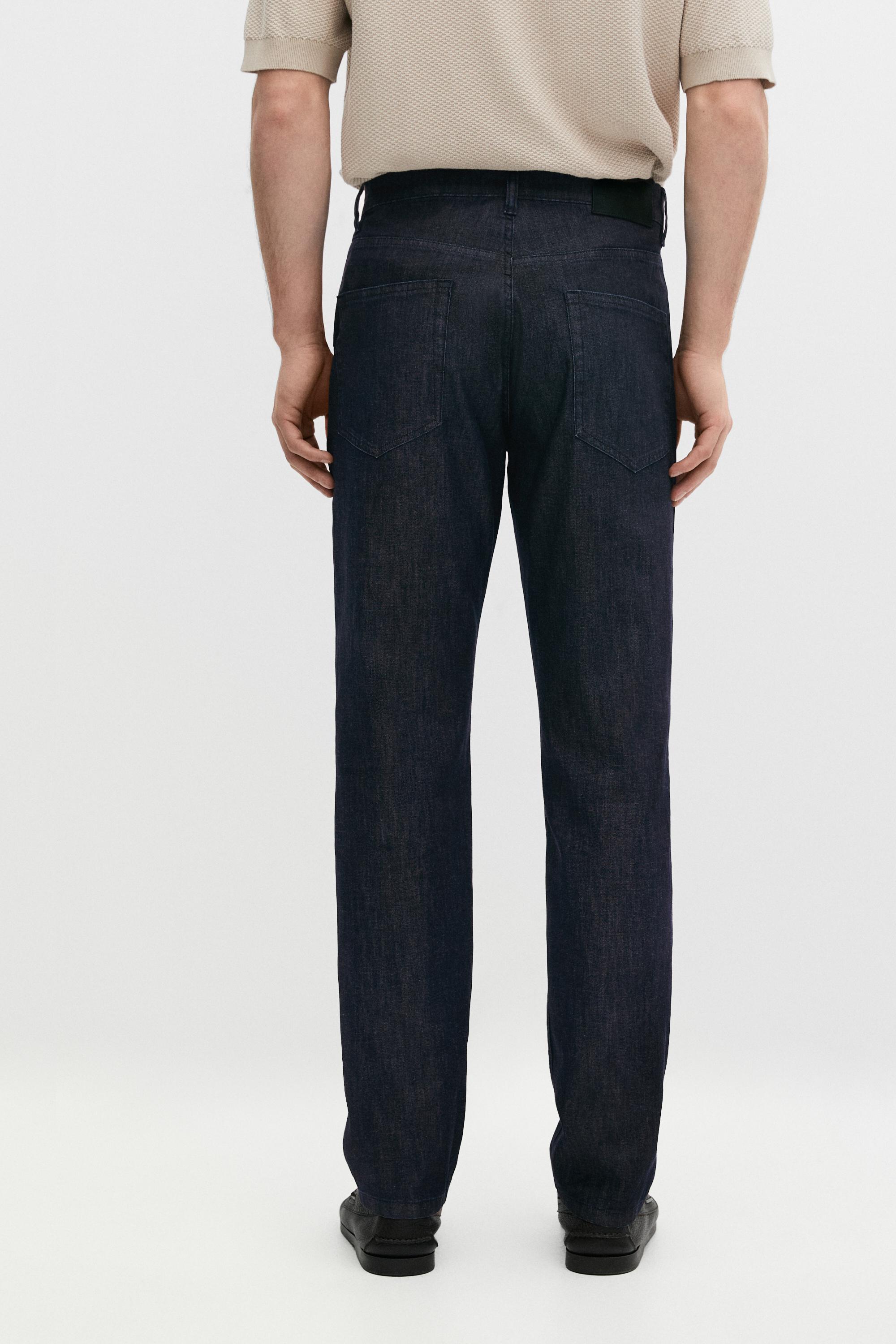 Pantalón tejano tapered fit ligero
