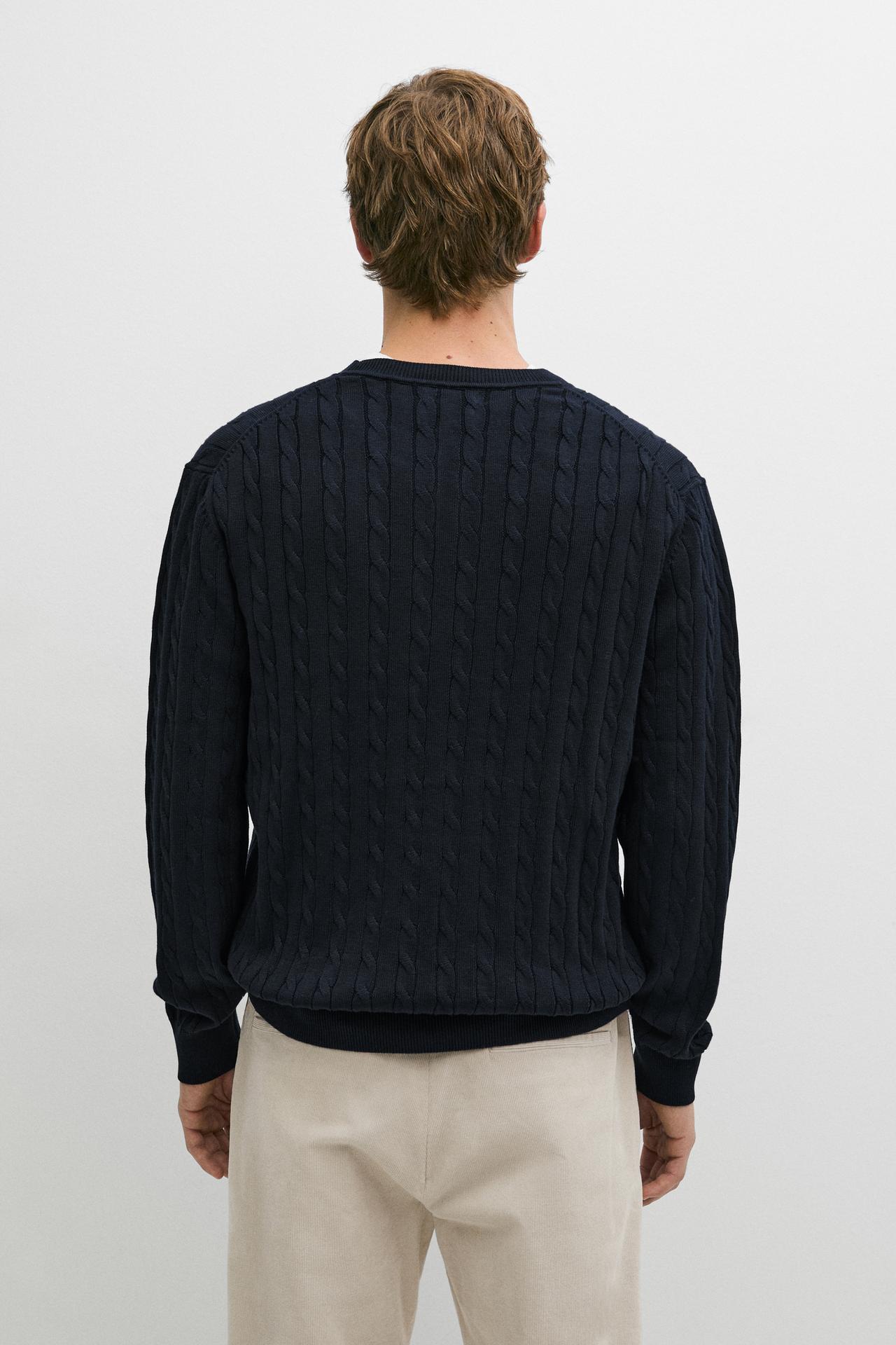 Cable-knit round neck sweater — NAVY BLUE