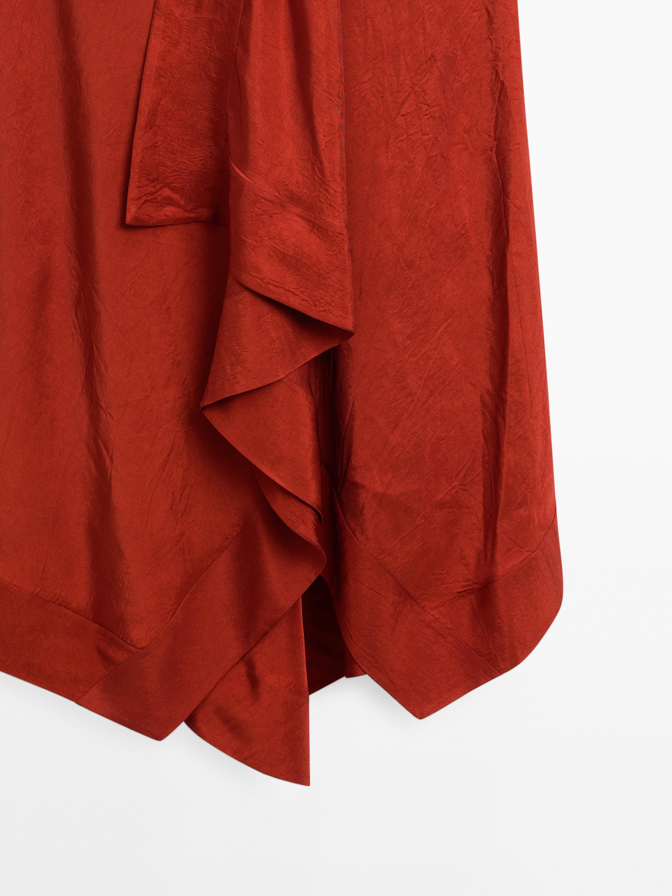 Flowing midi dress with ruffles