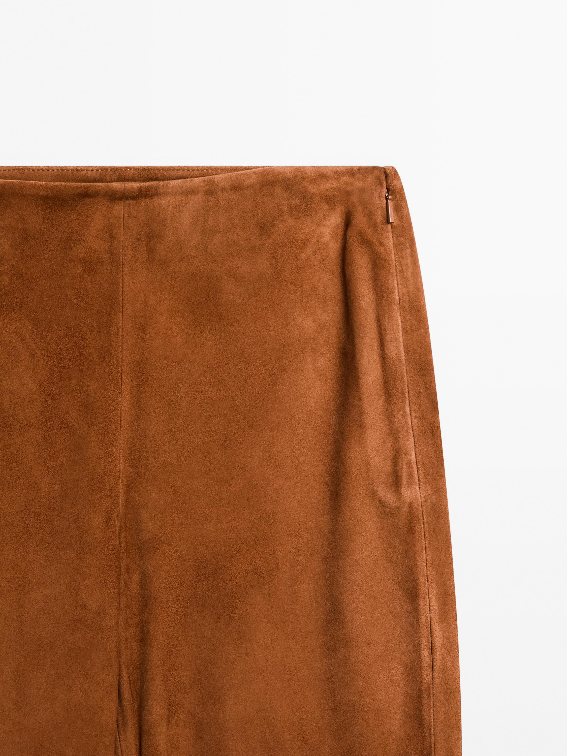 Pantalon flare en cuir finition daim