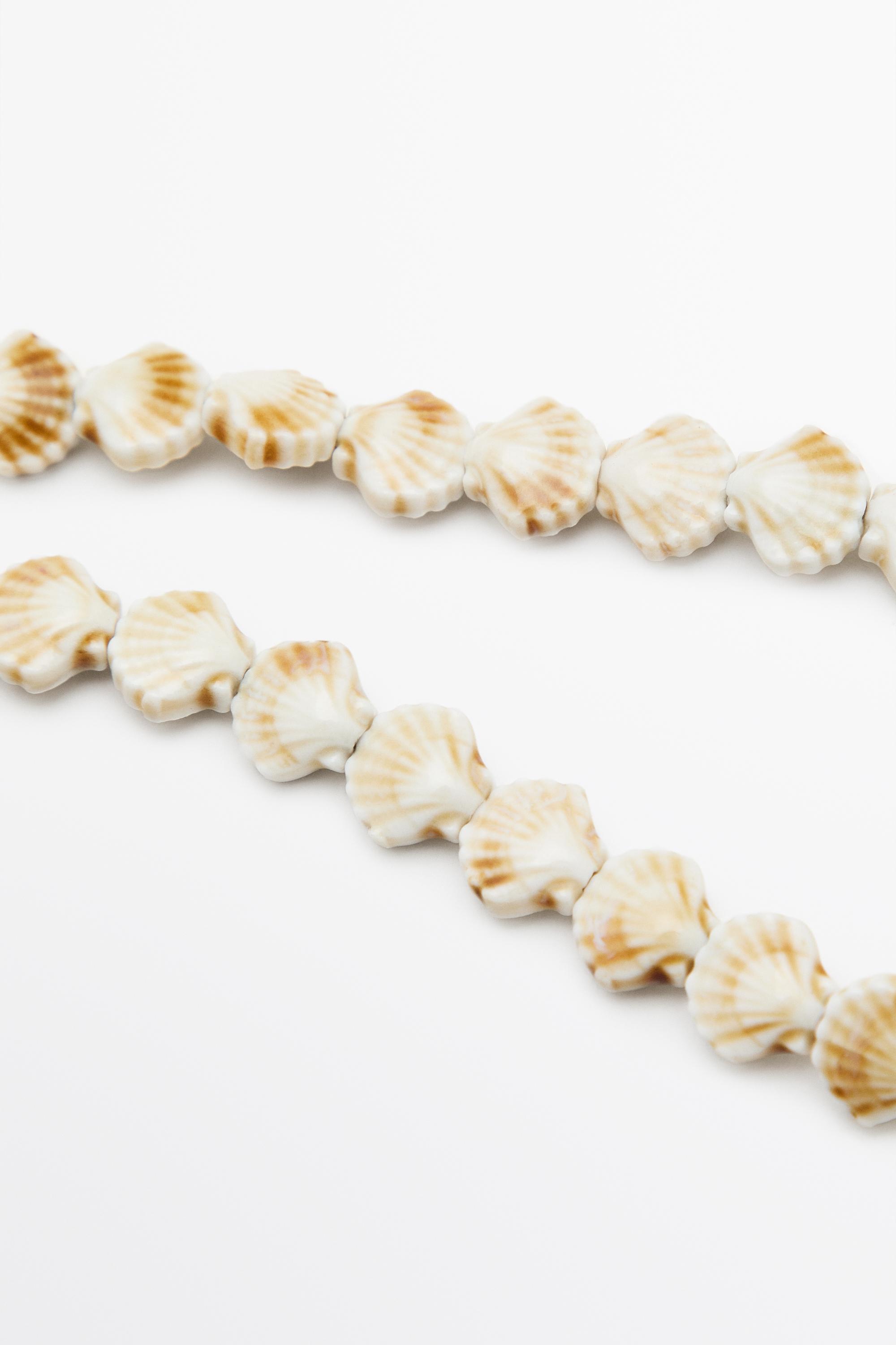 Ceramic seashell necklace — CREAM