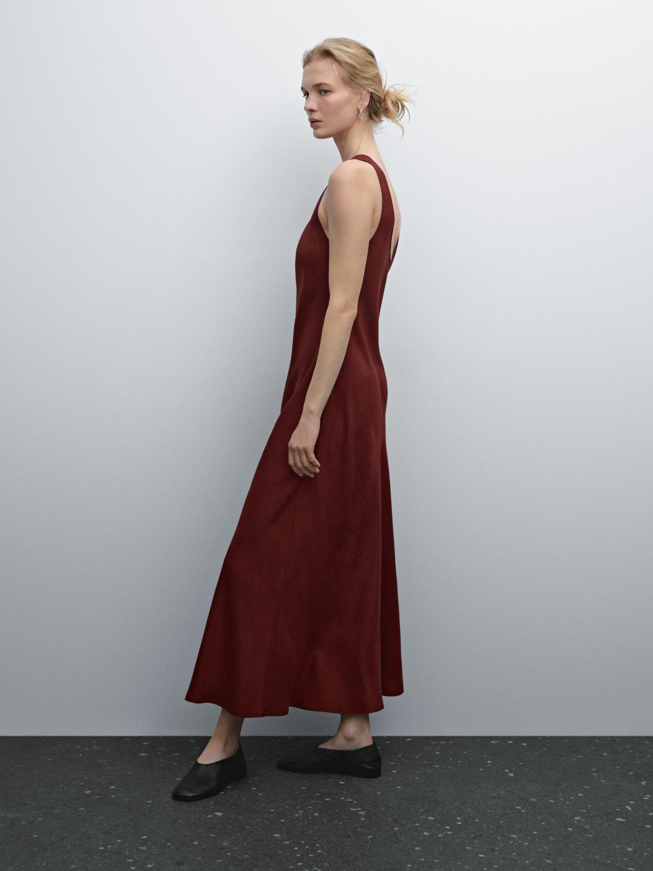 Midi soineko satinatua halter lepoarekin