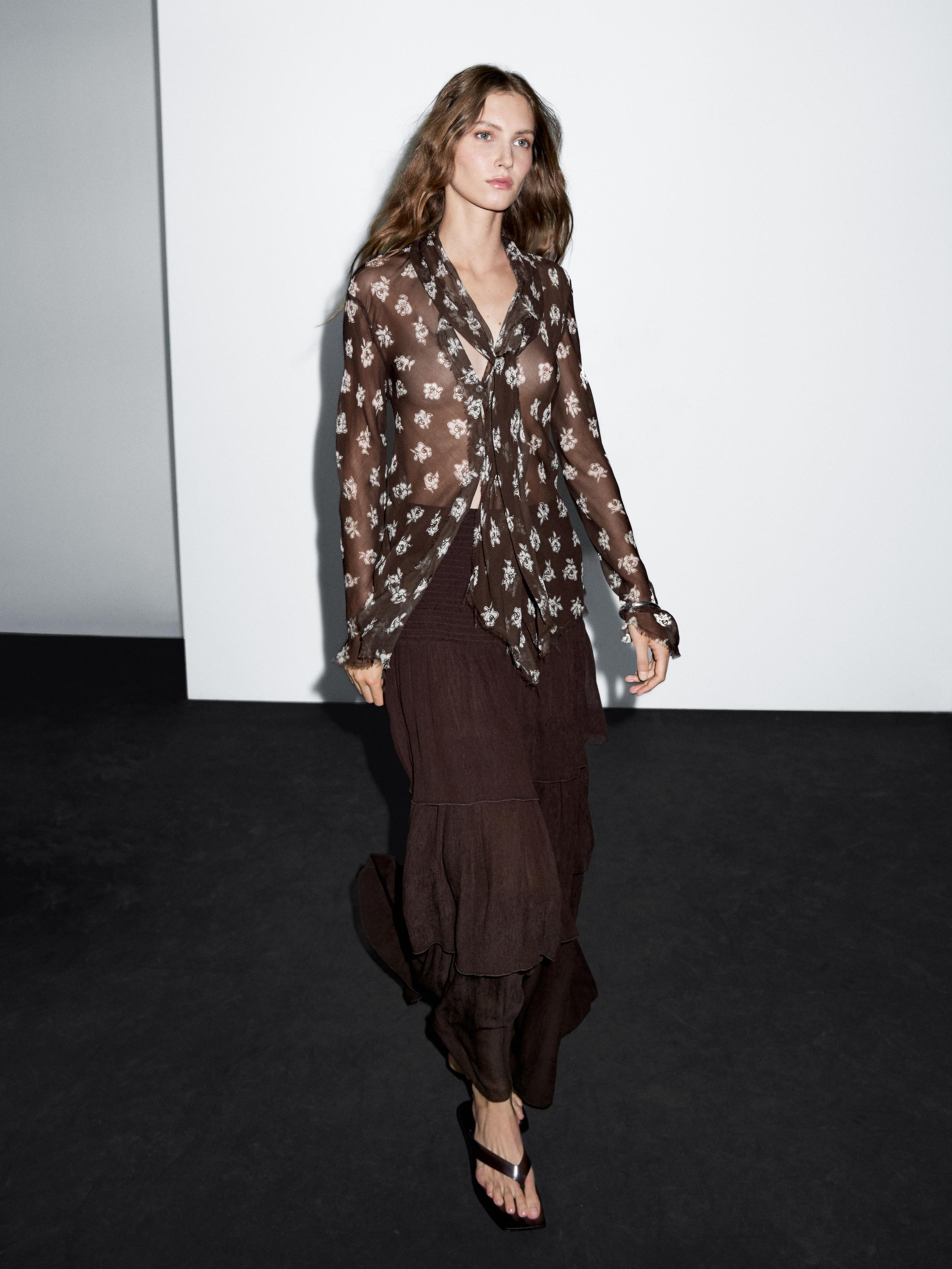 Flowing shirt with scarf collar