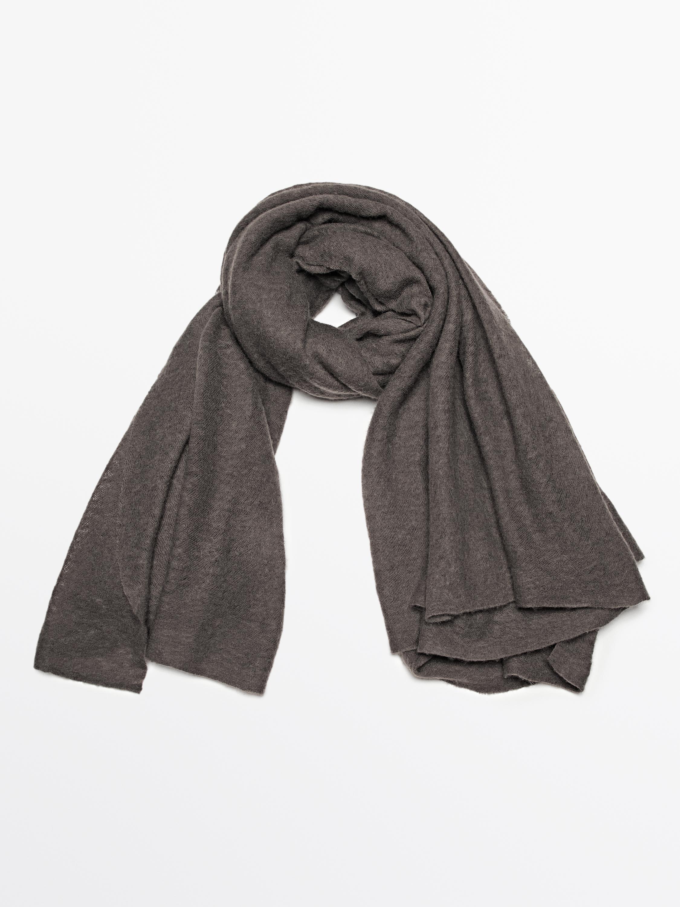 100% cashmere scarf with melange detail