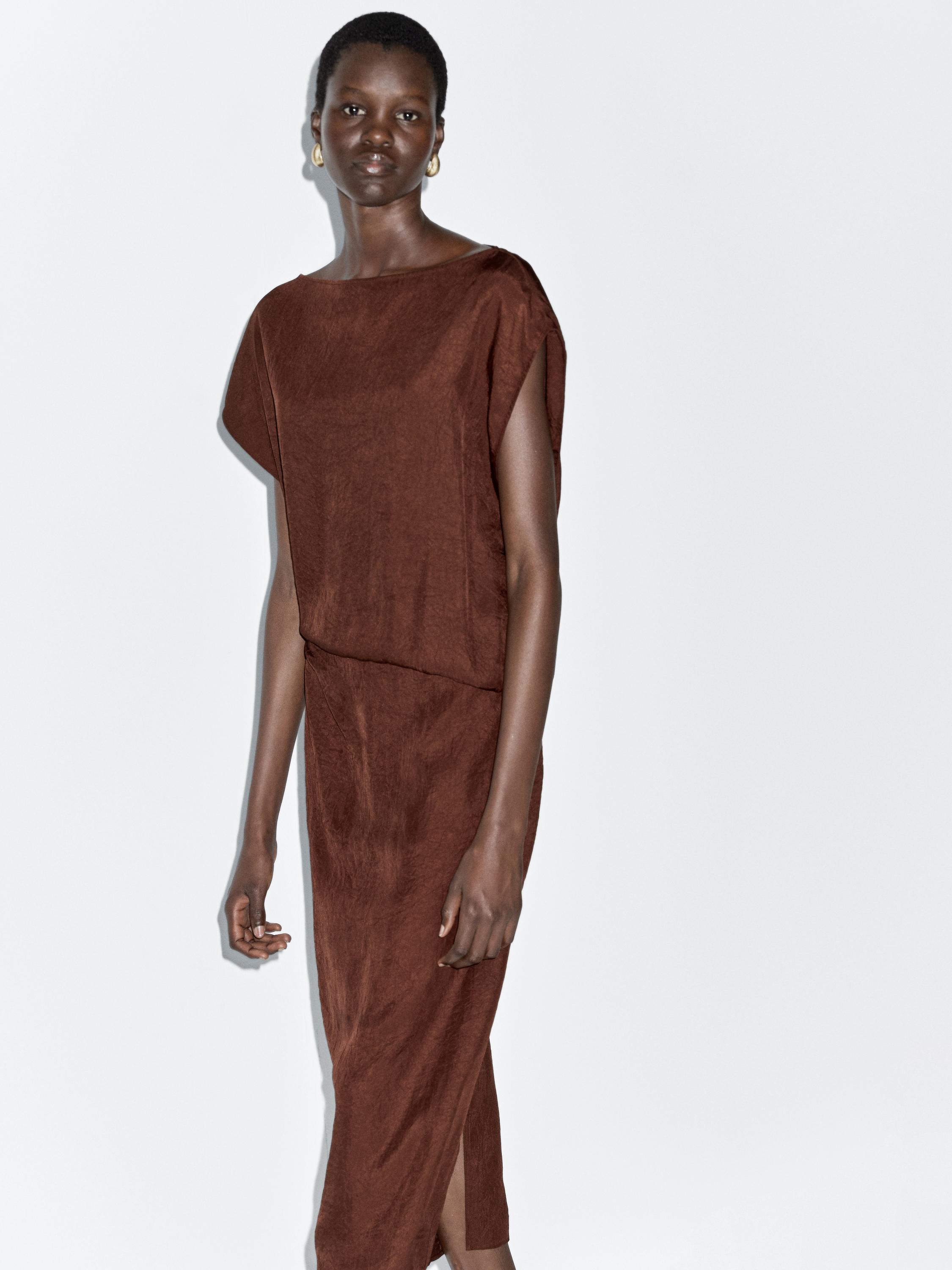 Robe longue taille froncée