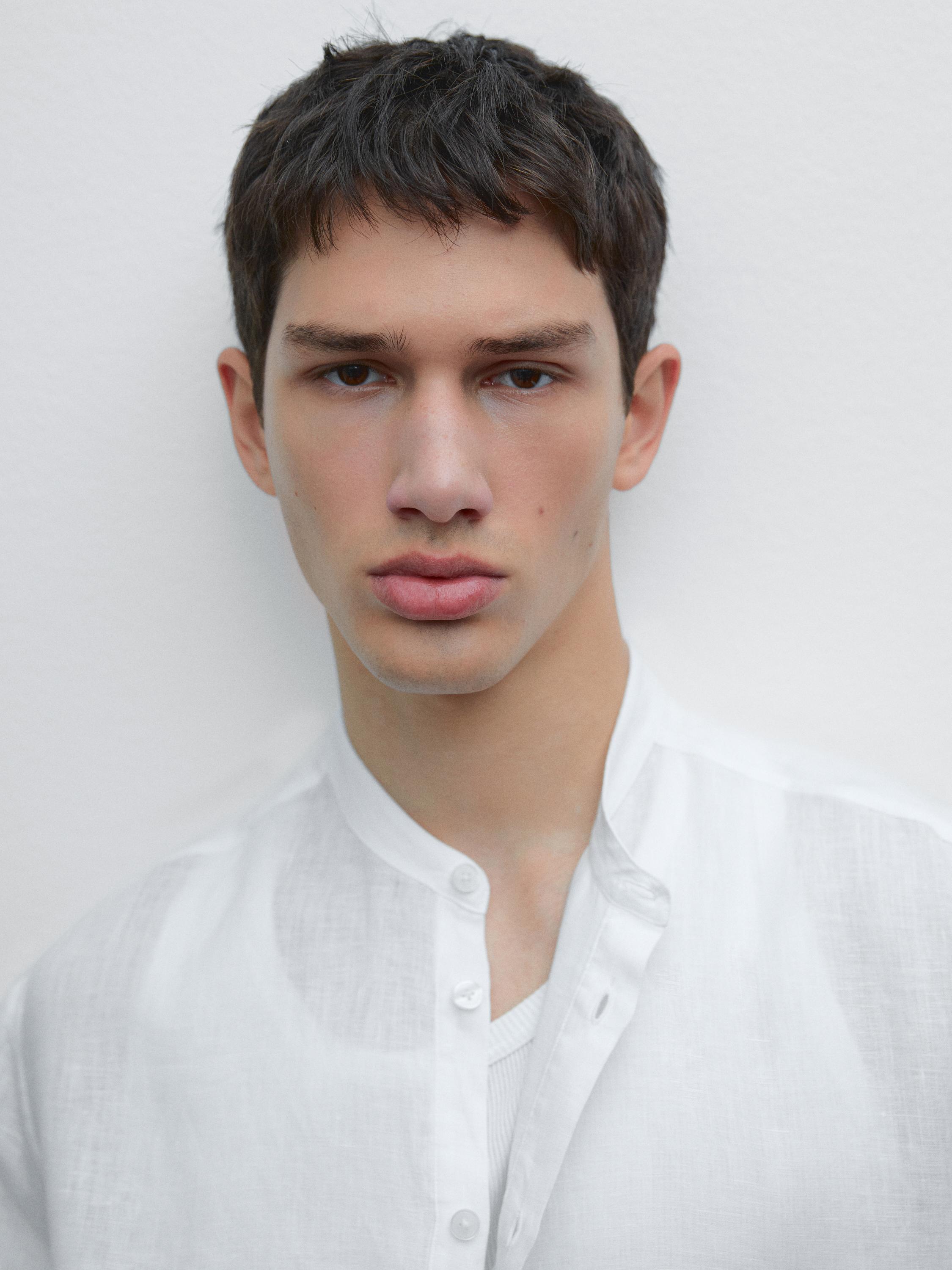 قميص كتان 100% بياقة قائمة