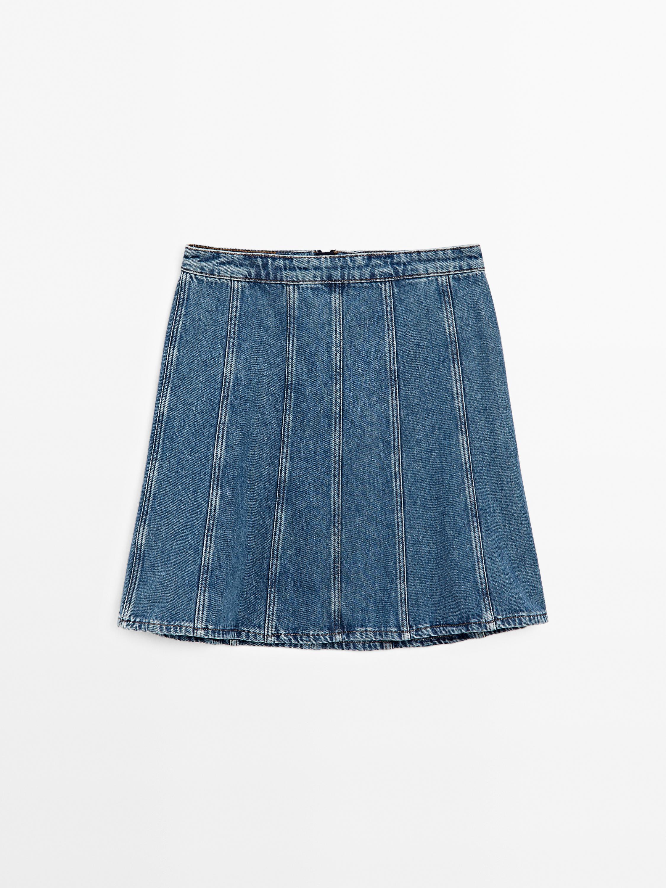 Short denim skirt with seam details
