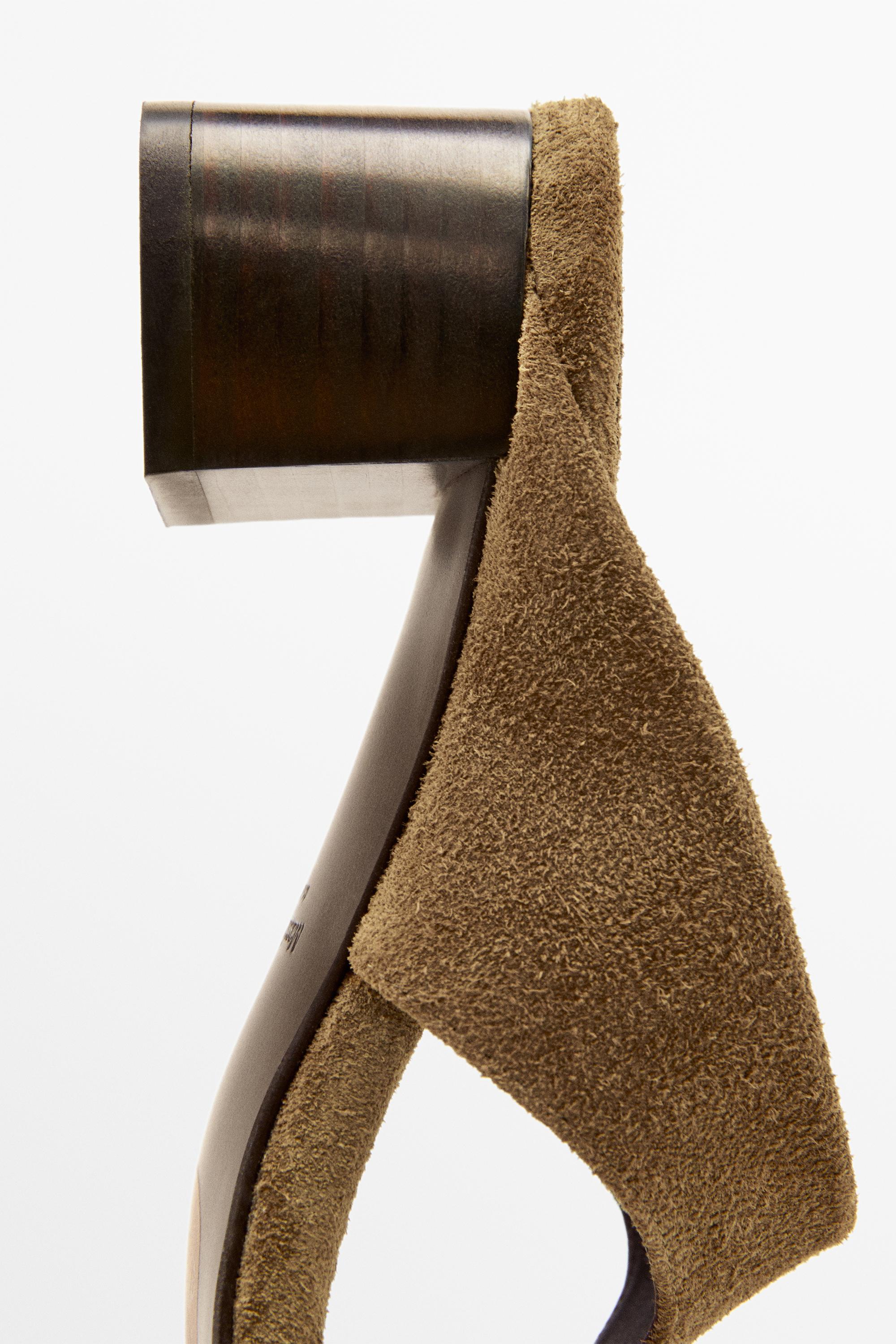 Heeled sandals with knot — CAMEL