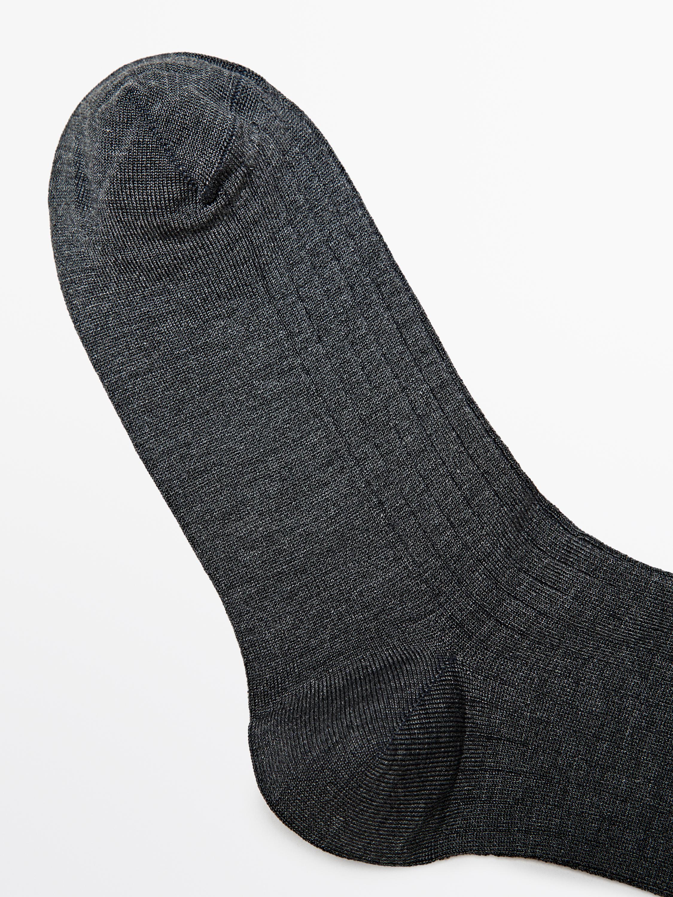 Ribbed silk blend socks