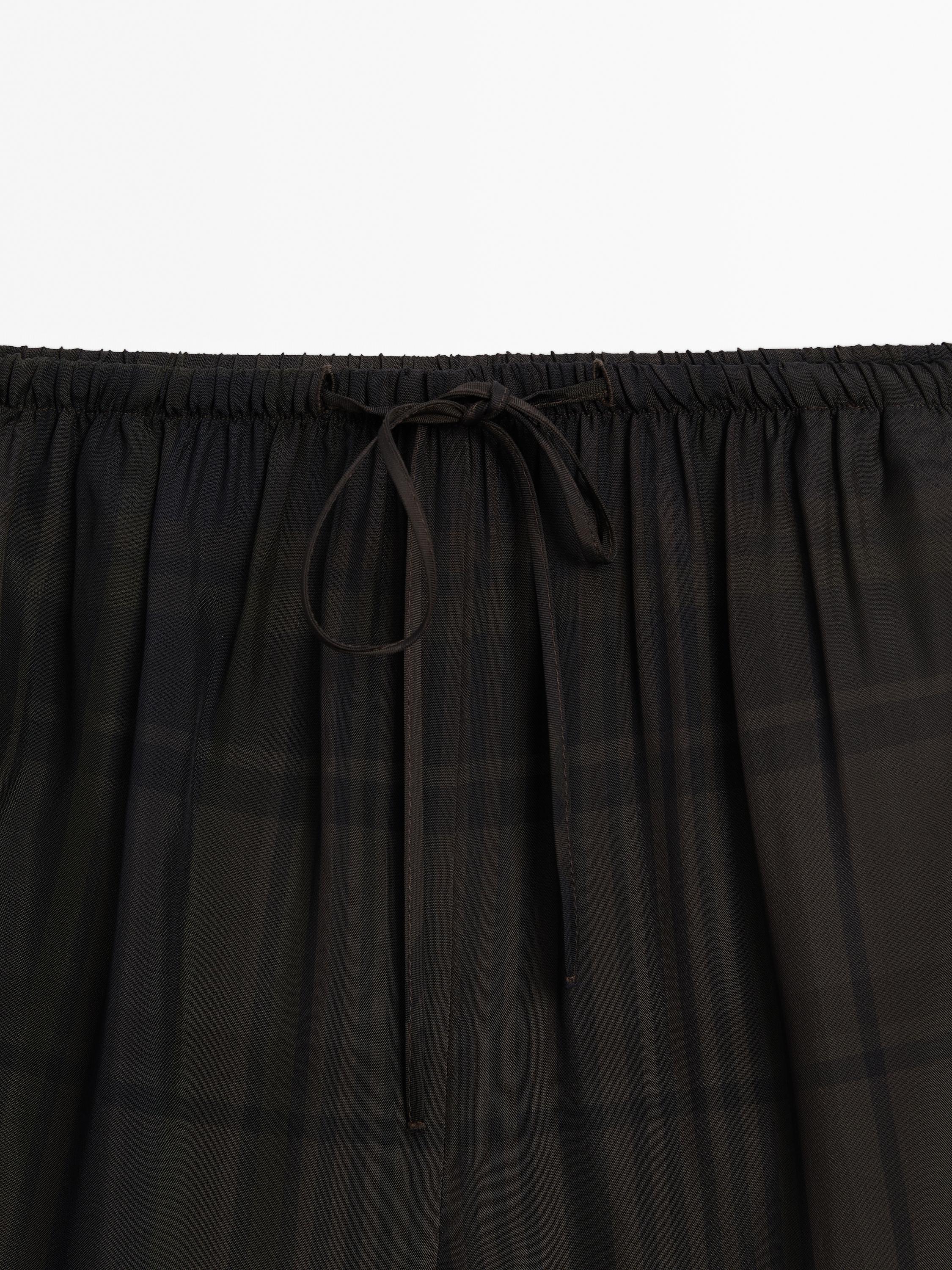 Check trousers with elastic waistband