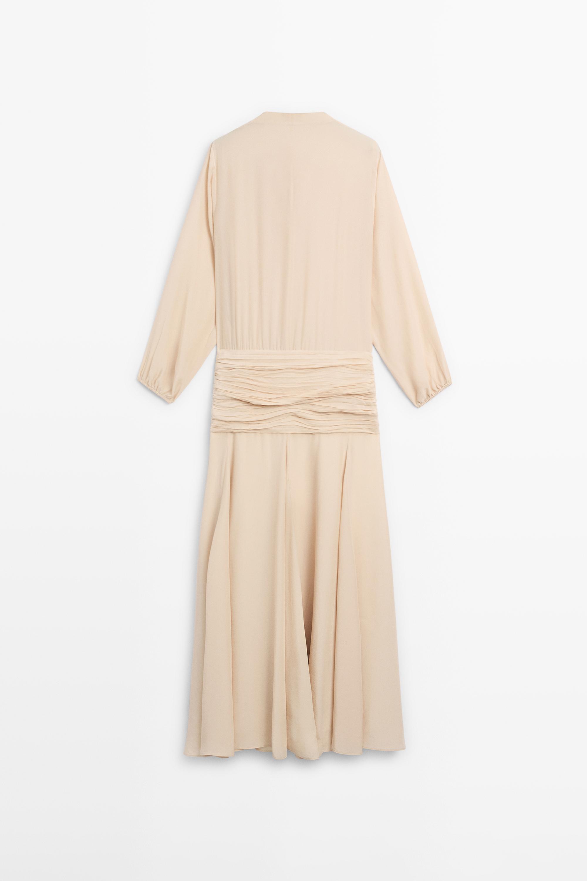 Long flowing dress with ruffle detail — CHAMPAGNE