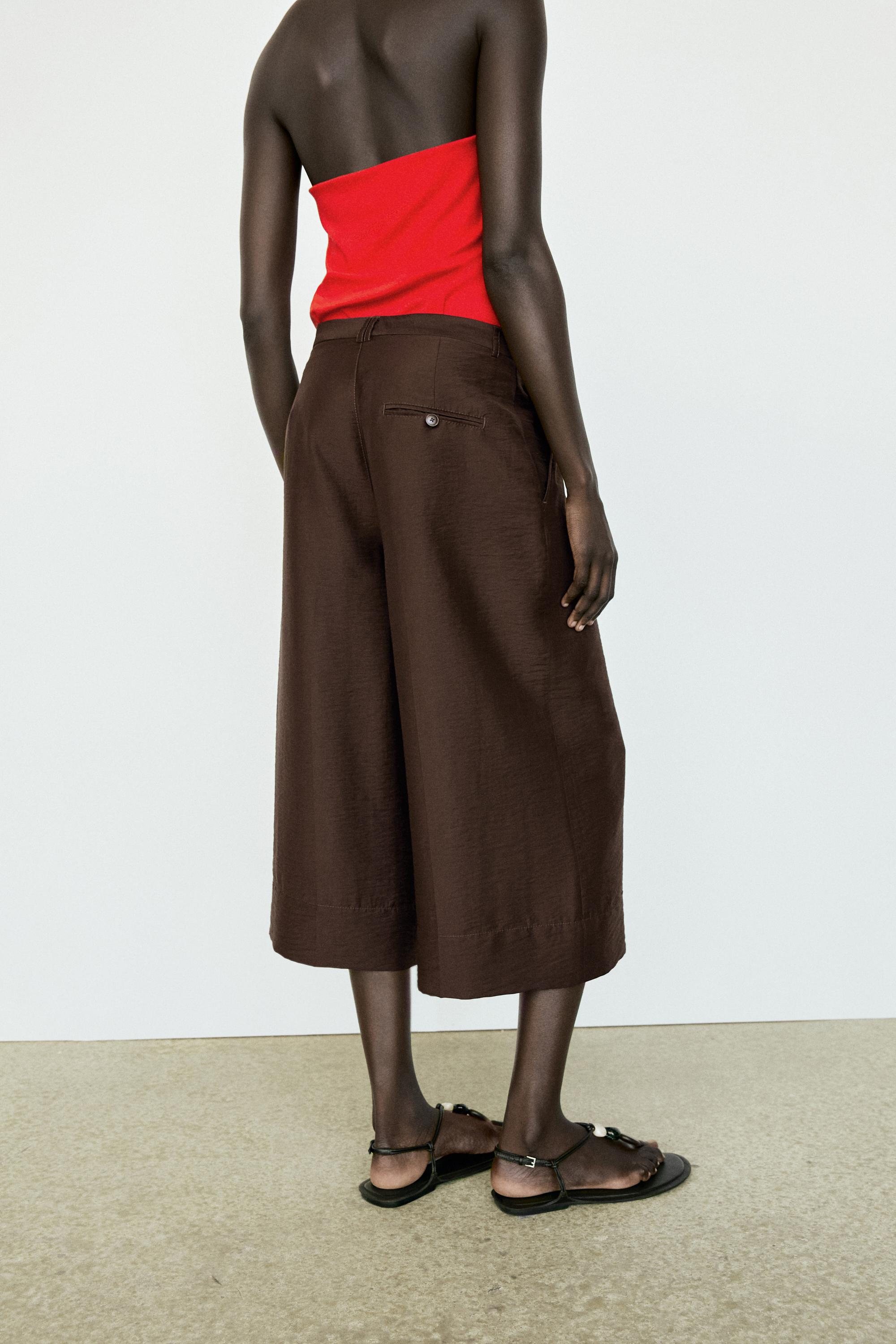 Long flowing Bermuda shorts with scarf detail — Chocolate