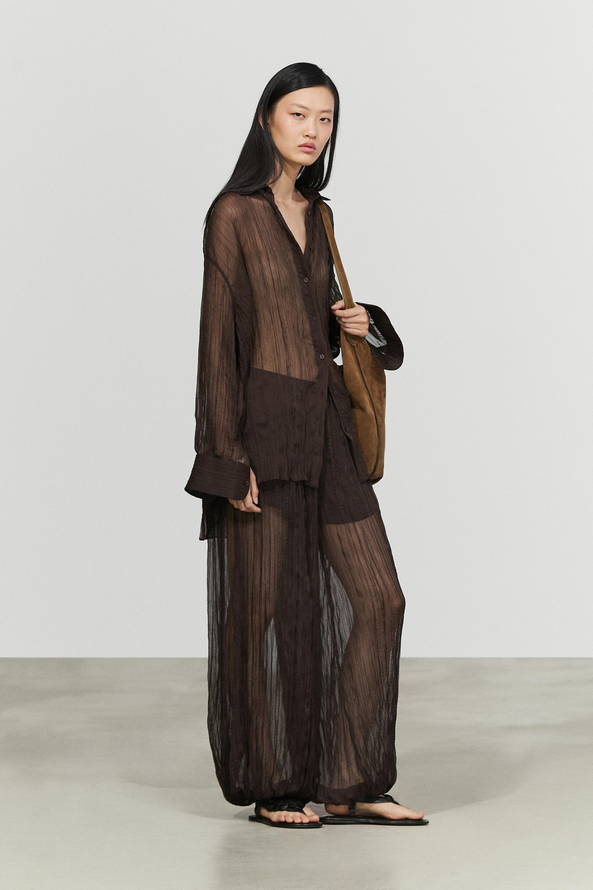 Total look pleated shirt — BROWN