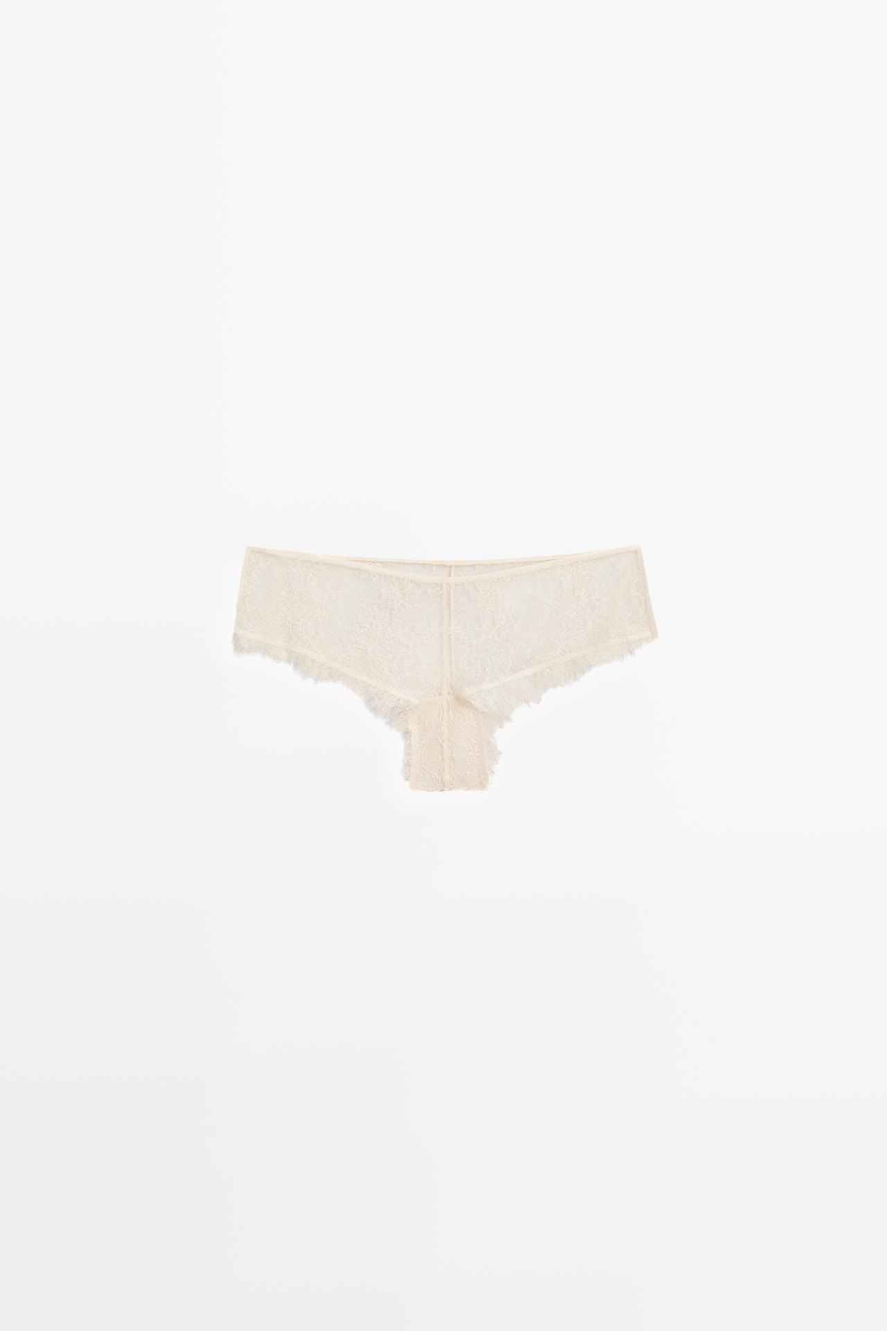Scalloped lace culotte briefs — CREAM