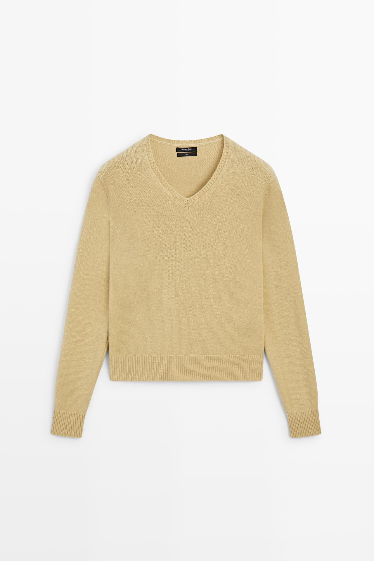 100% wool V-neck knit sweater — OLIVE