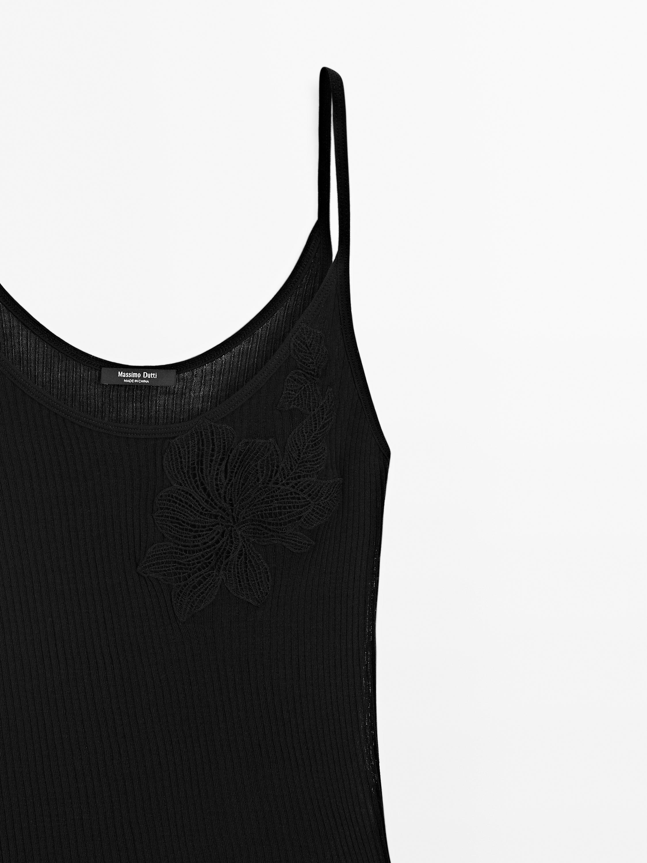 Top tirantes detalle flor algodón