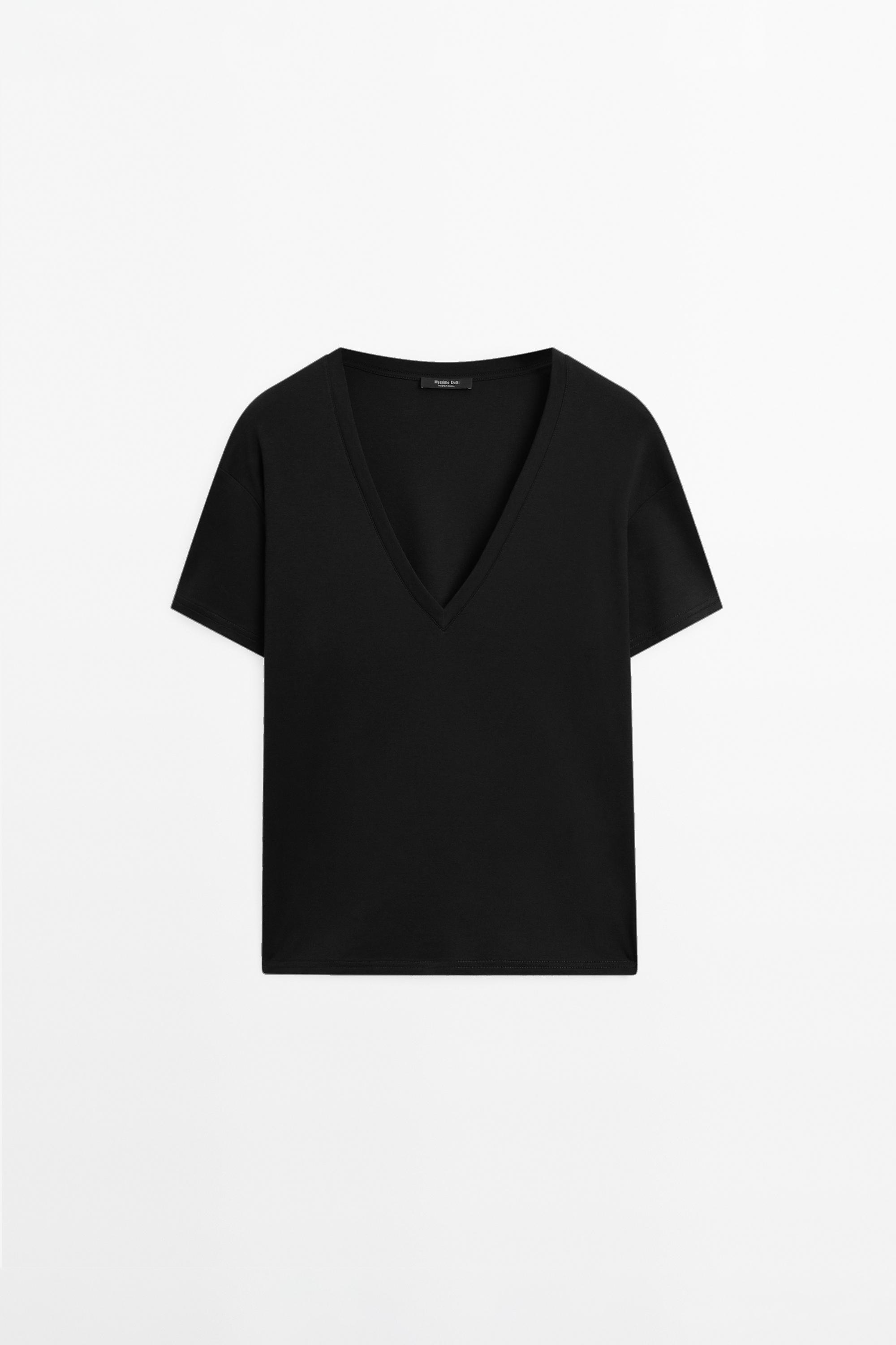 Flowing V-neck T-shirt