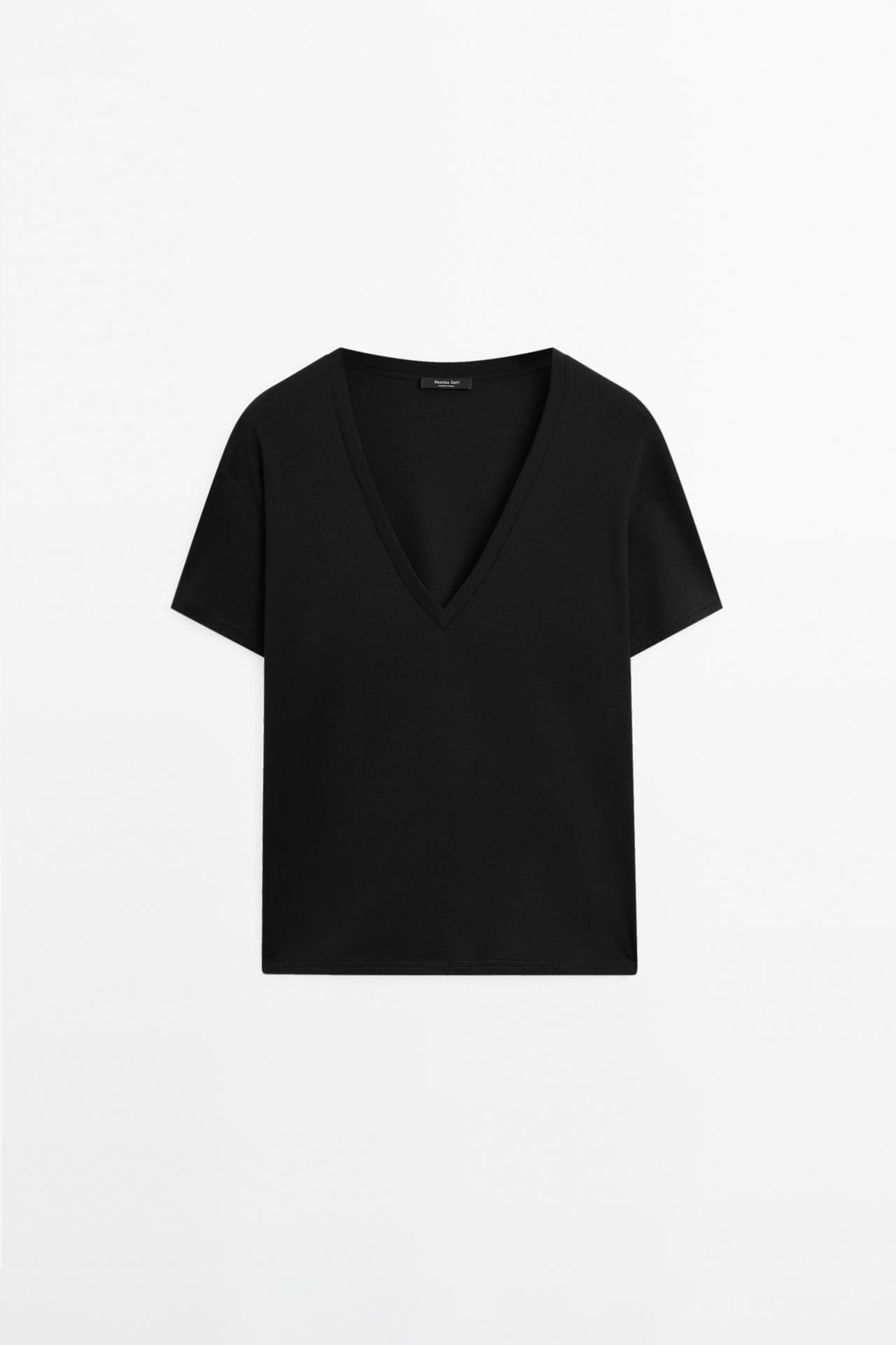 Flowing V-neck T-shirt — BLACK