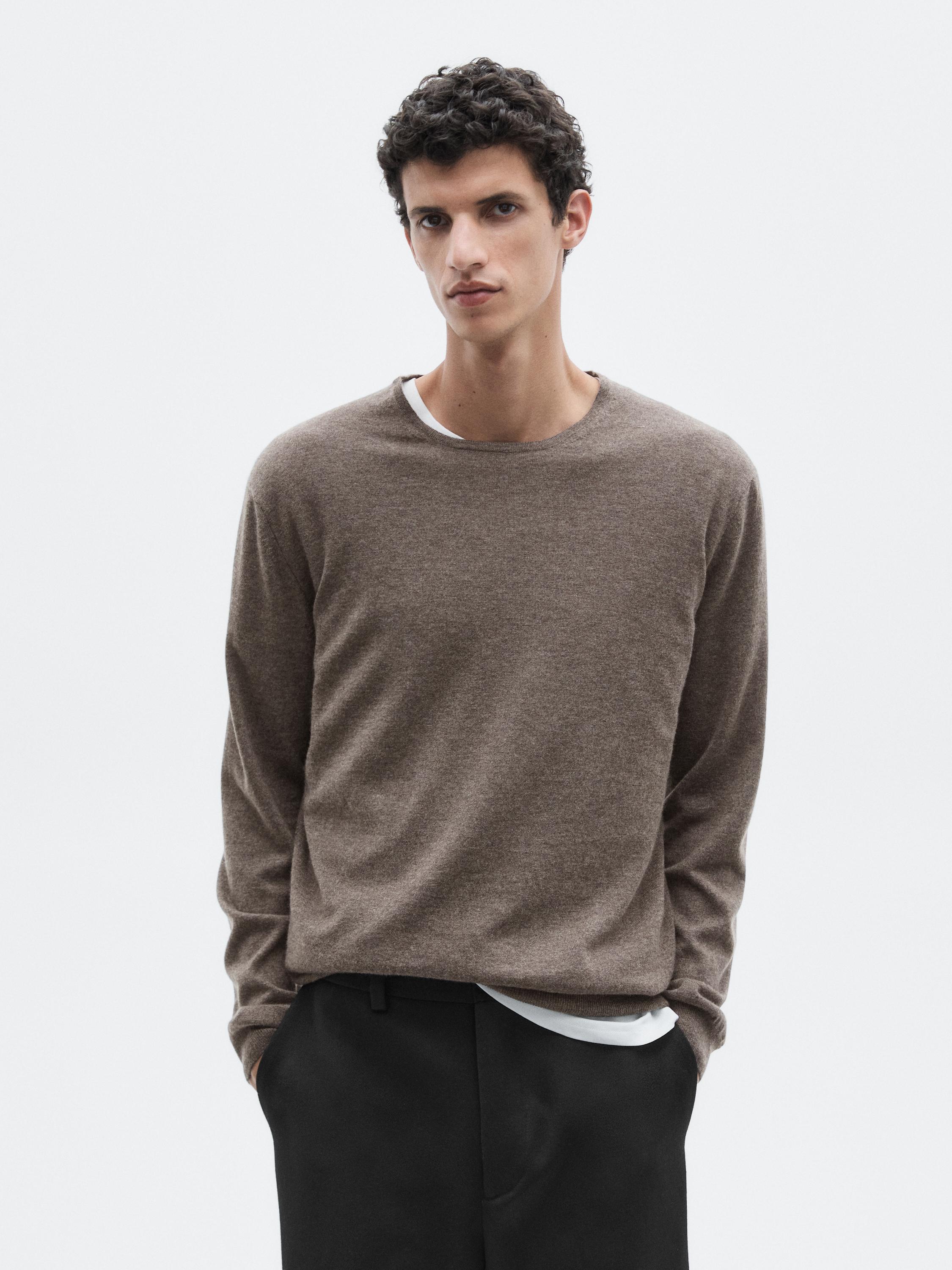 Strikket kashmirtrøje med rund hals - LIMITED