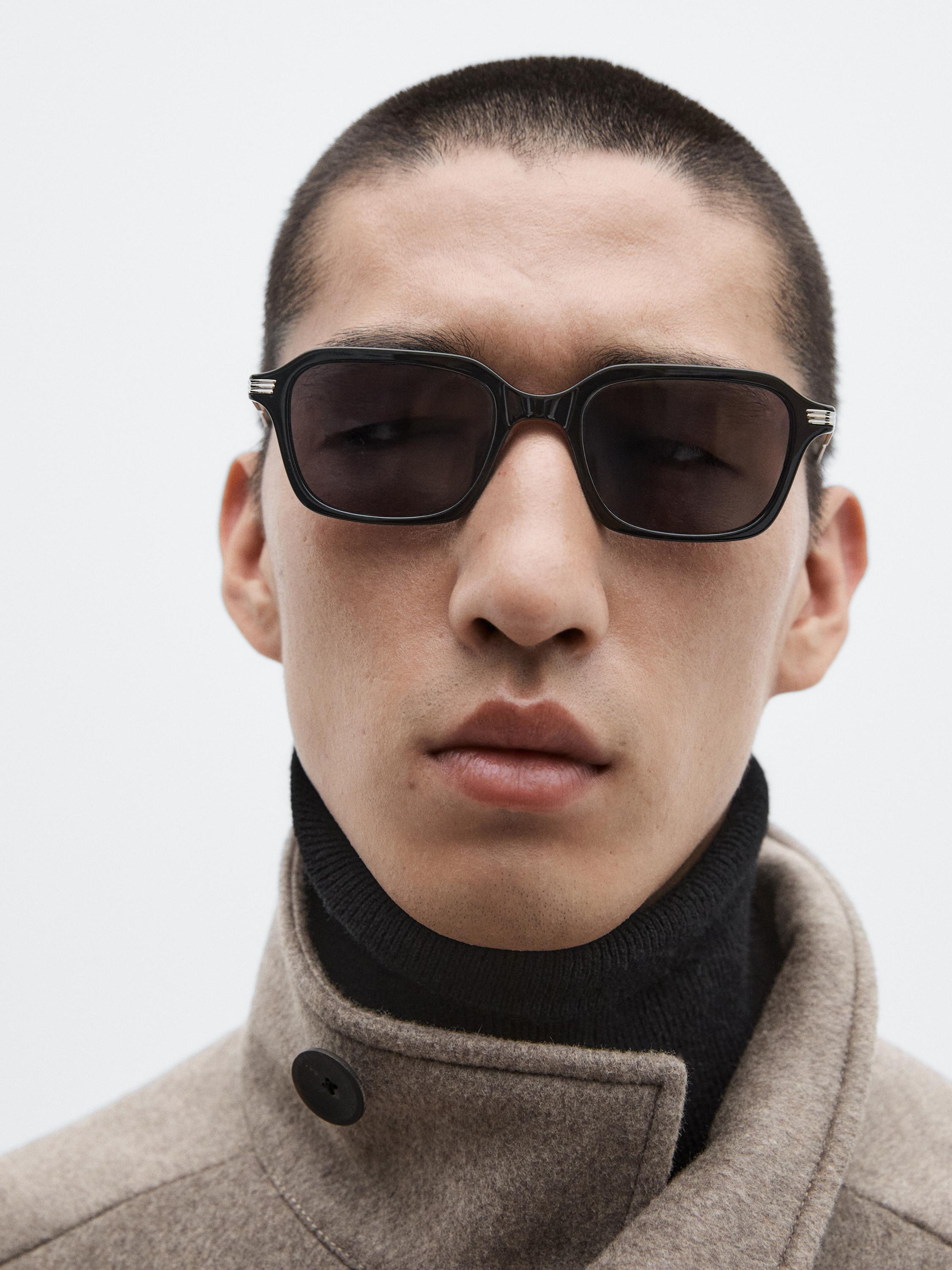 Rectangular sunglasses with metal temples