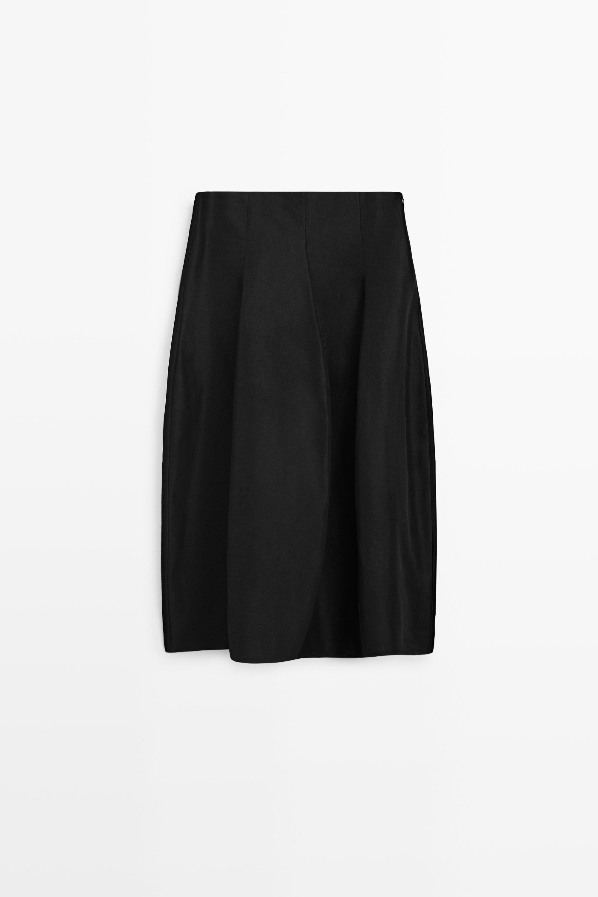 Flowing Seamed Midi Skirt - STUDIO — BLACK