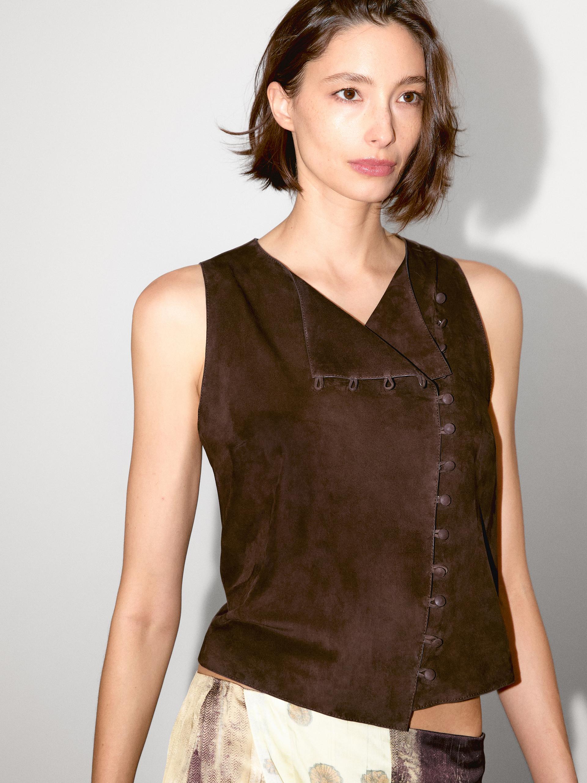 Gilet Corto Con Bottoni In Pelle Scamosciata - Marrone - L - Massimo Dutti - Femminile