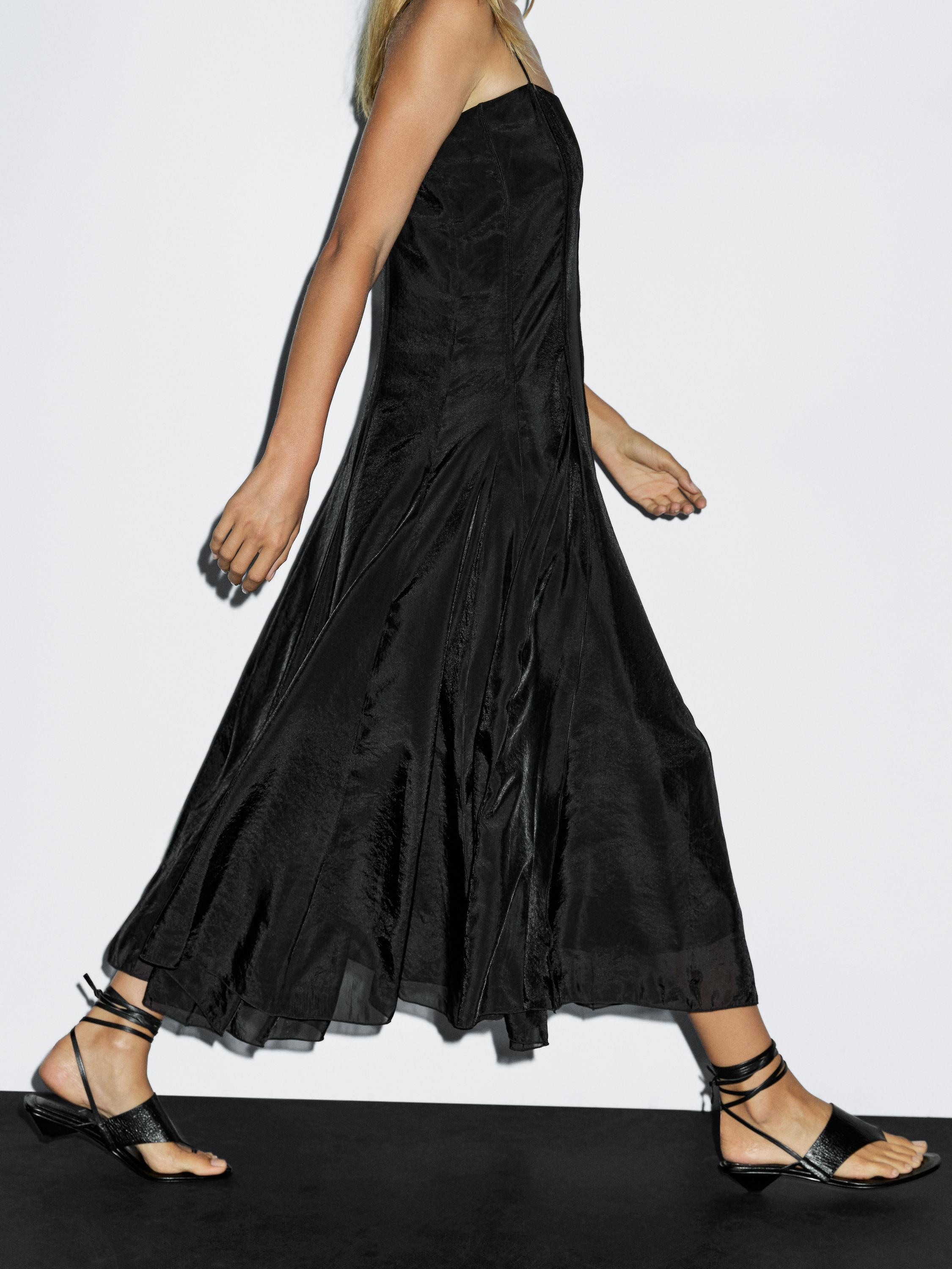 Lepršava midi haljina s trokutastim umetcima