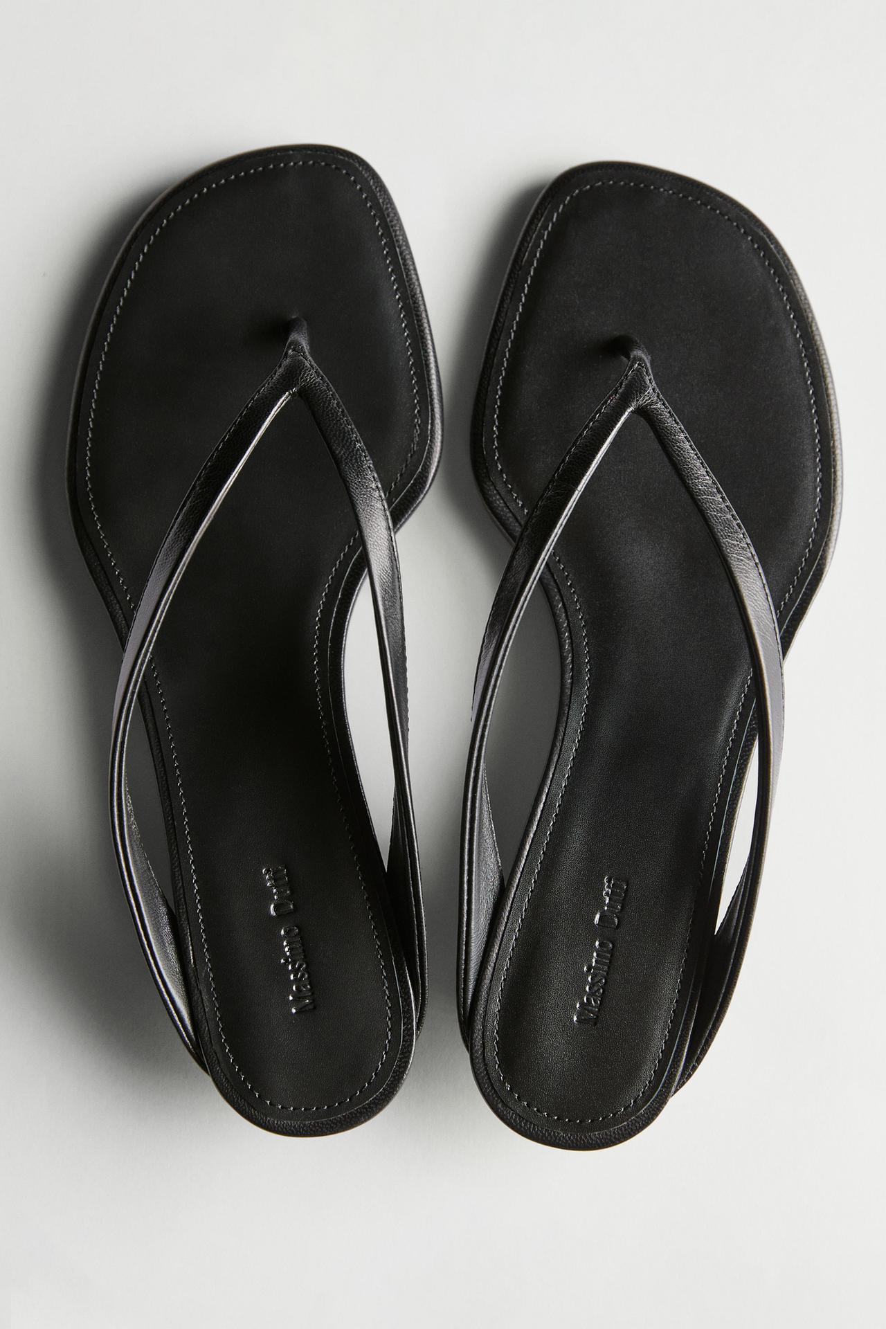 Mid-heel toe sandal — BLACK
