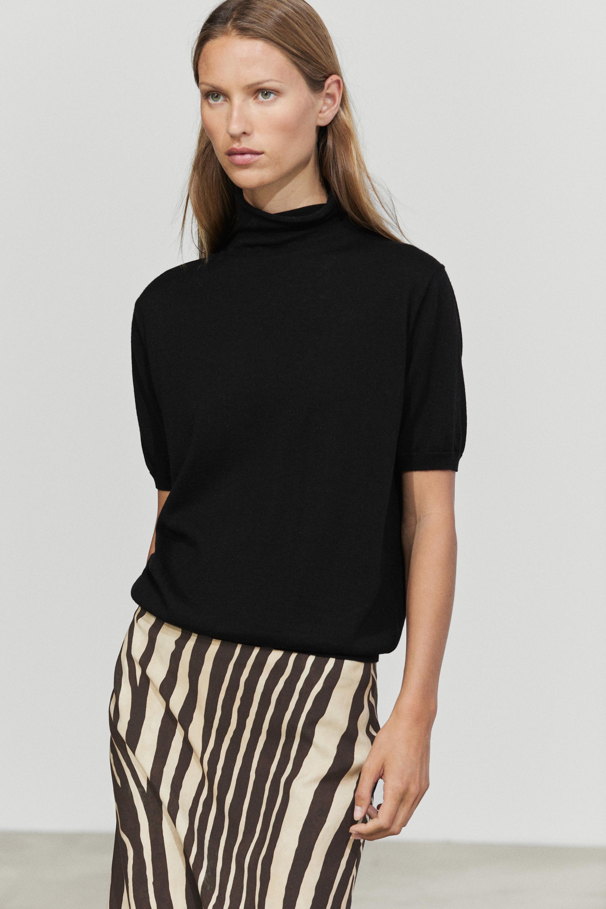 Wool blend turtleneck knit sweater — BLACK