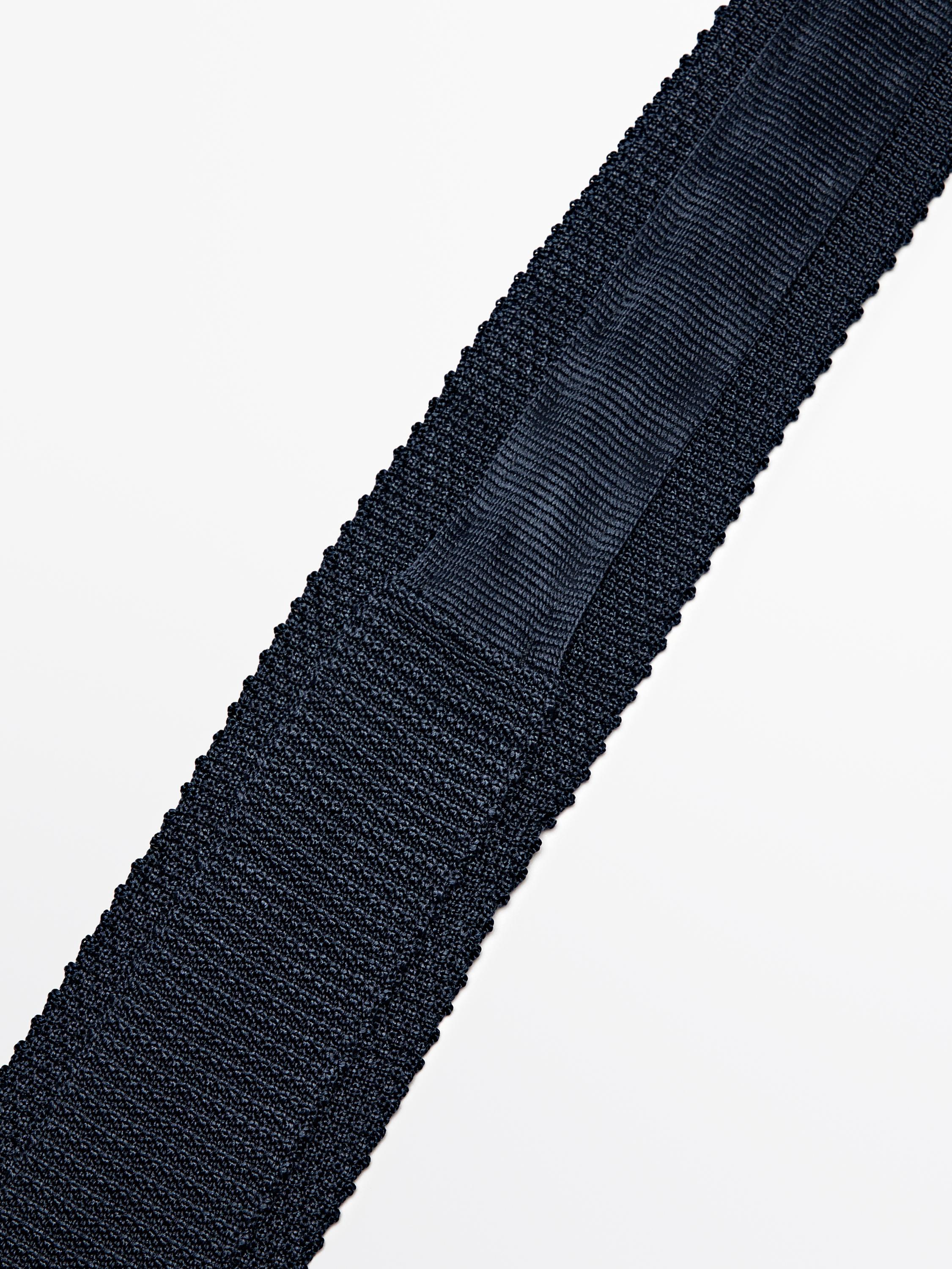 100% silk tie with knit detail
