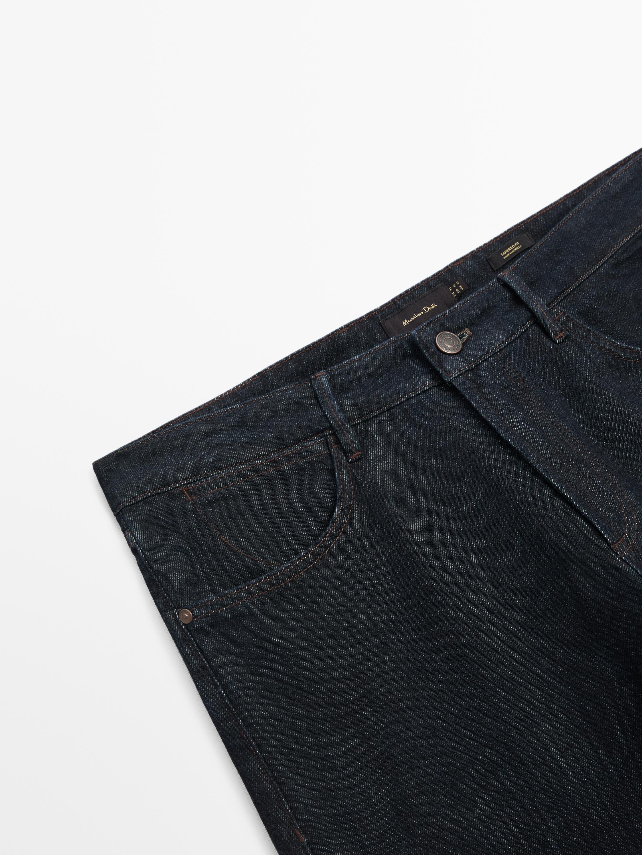 Tapered fit jeans
