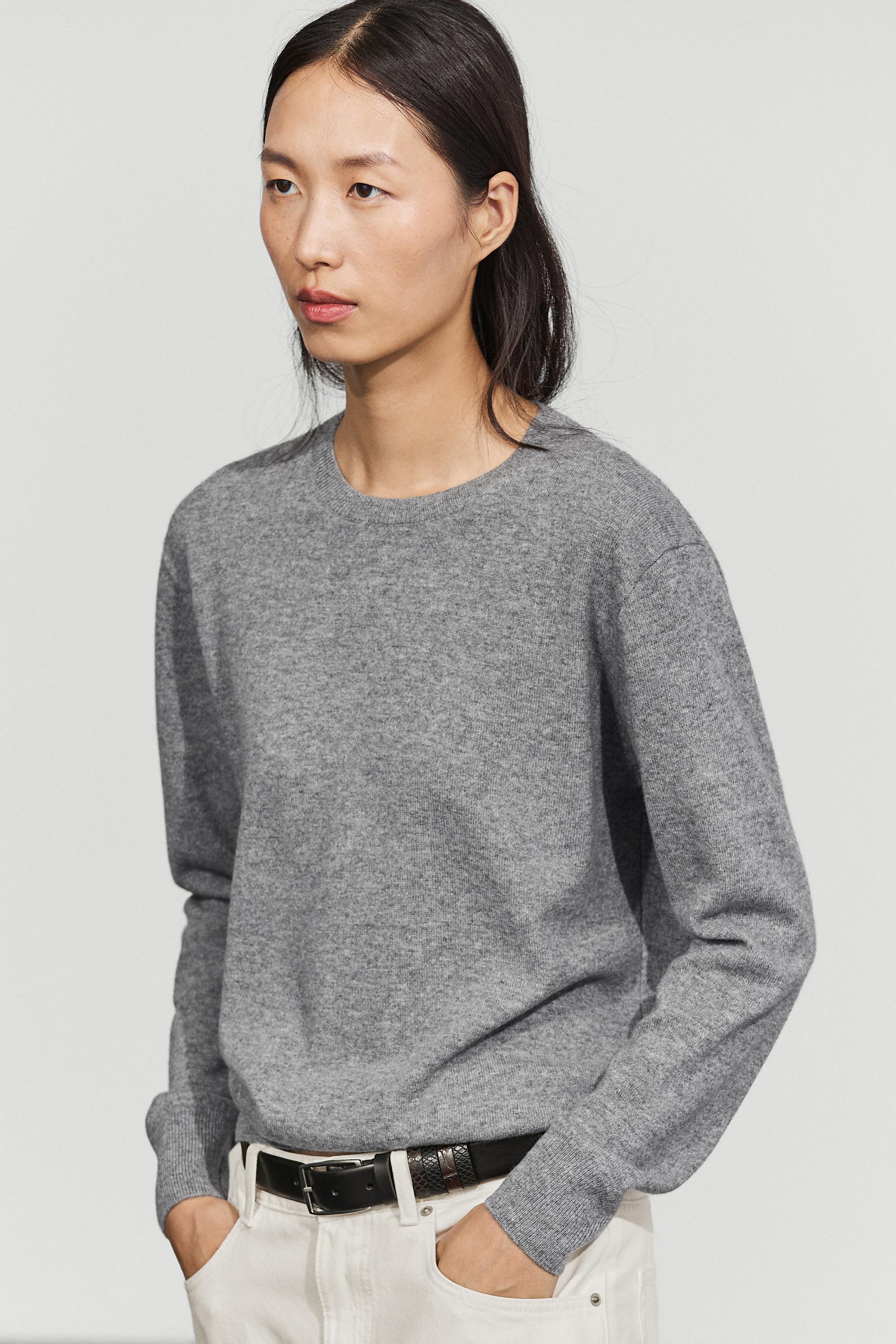 Wool blend knit sweater with round neck