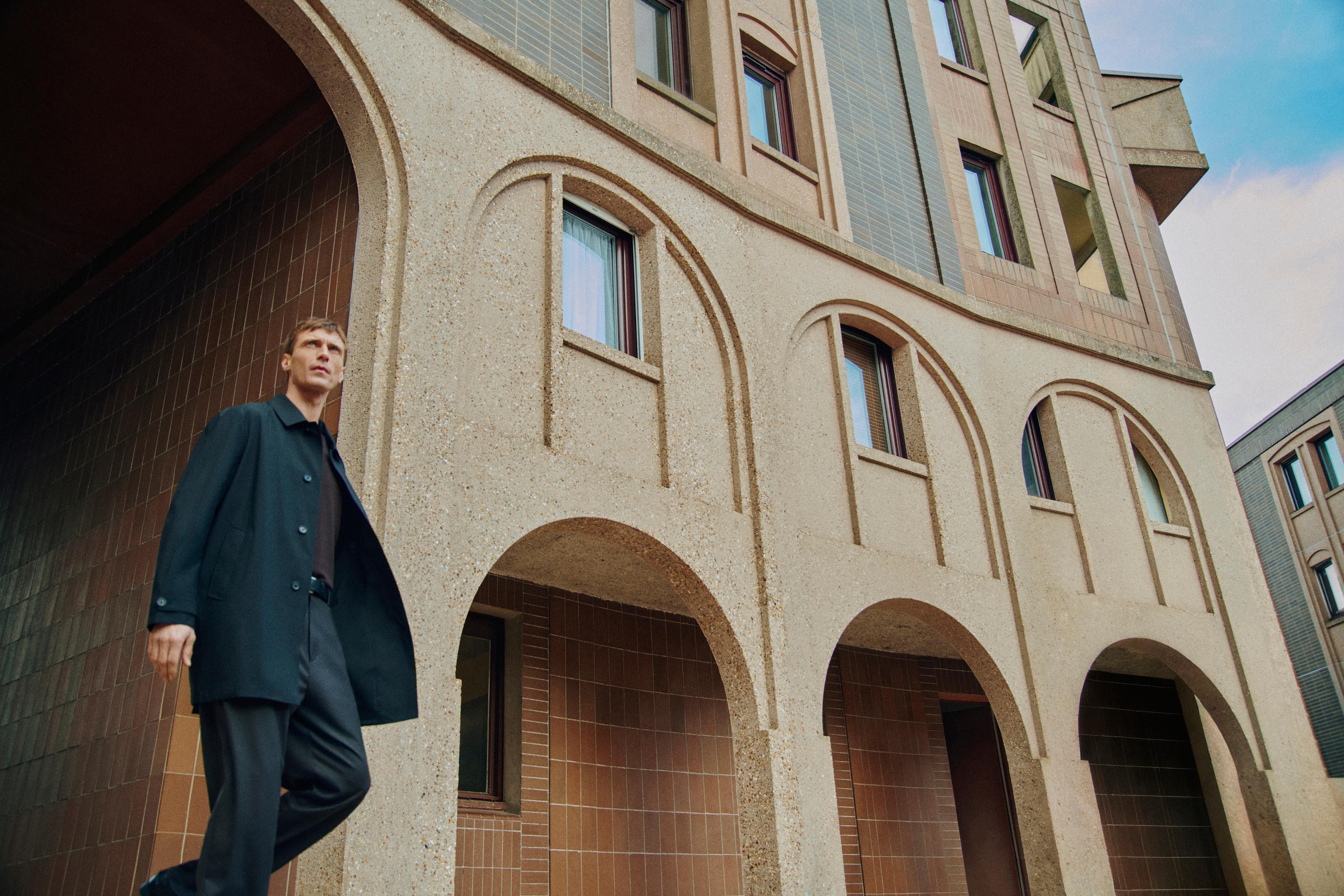 Lightweight technical fabric parka — BLACK
