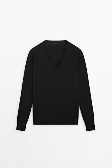 V-neck knit sweater — BLACK 2