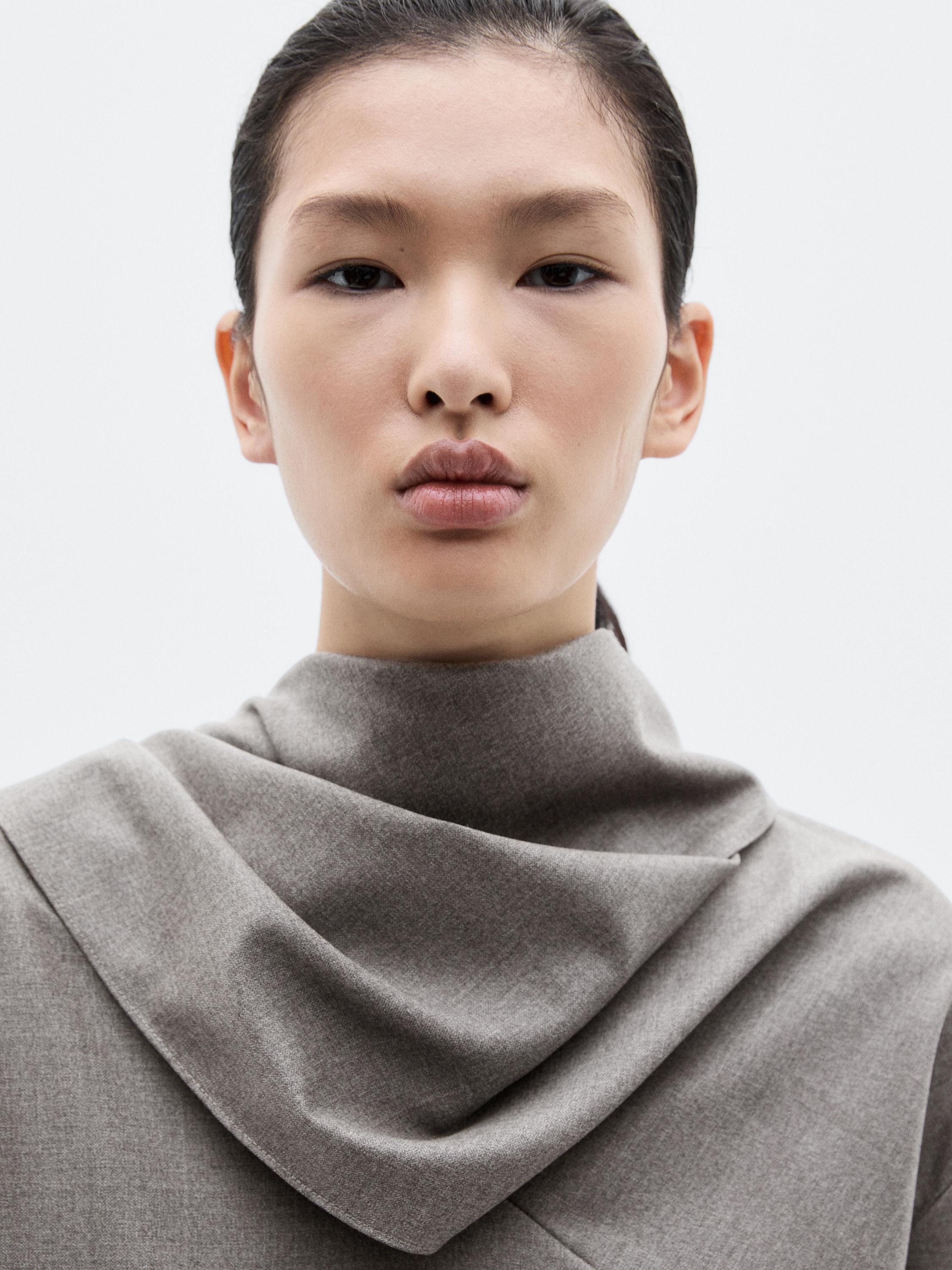 Blusa cuello lazada - LIMITED