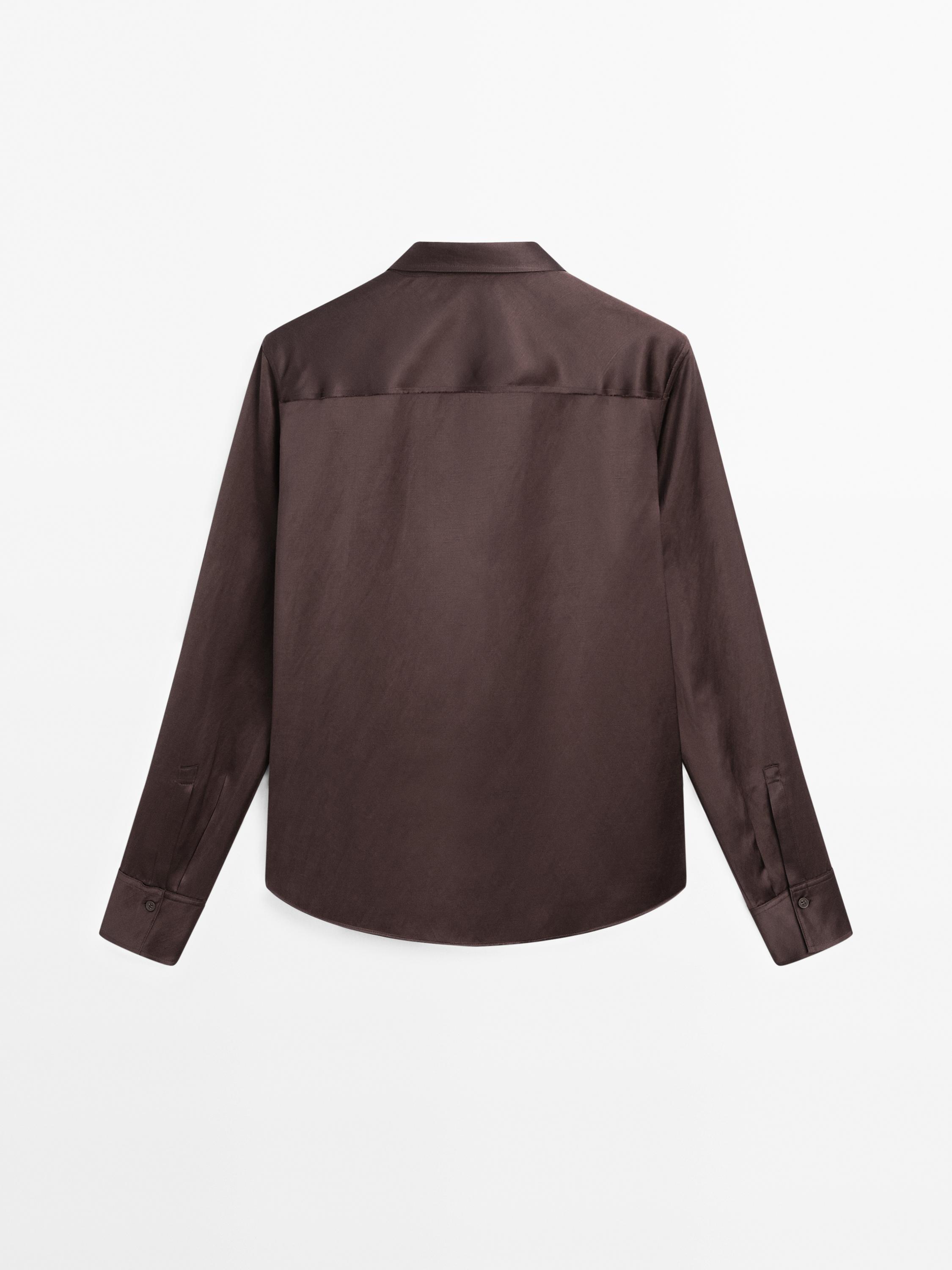 Luźna satynowa koszula z długim rękawem