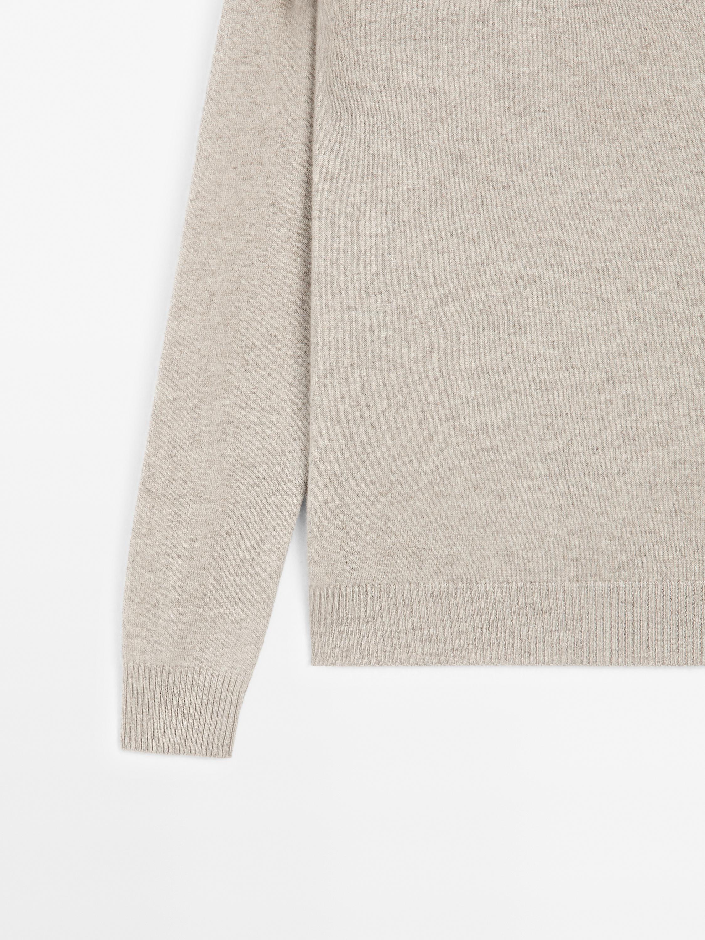 100% cashmere crew neck sweater