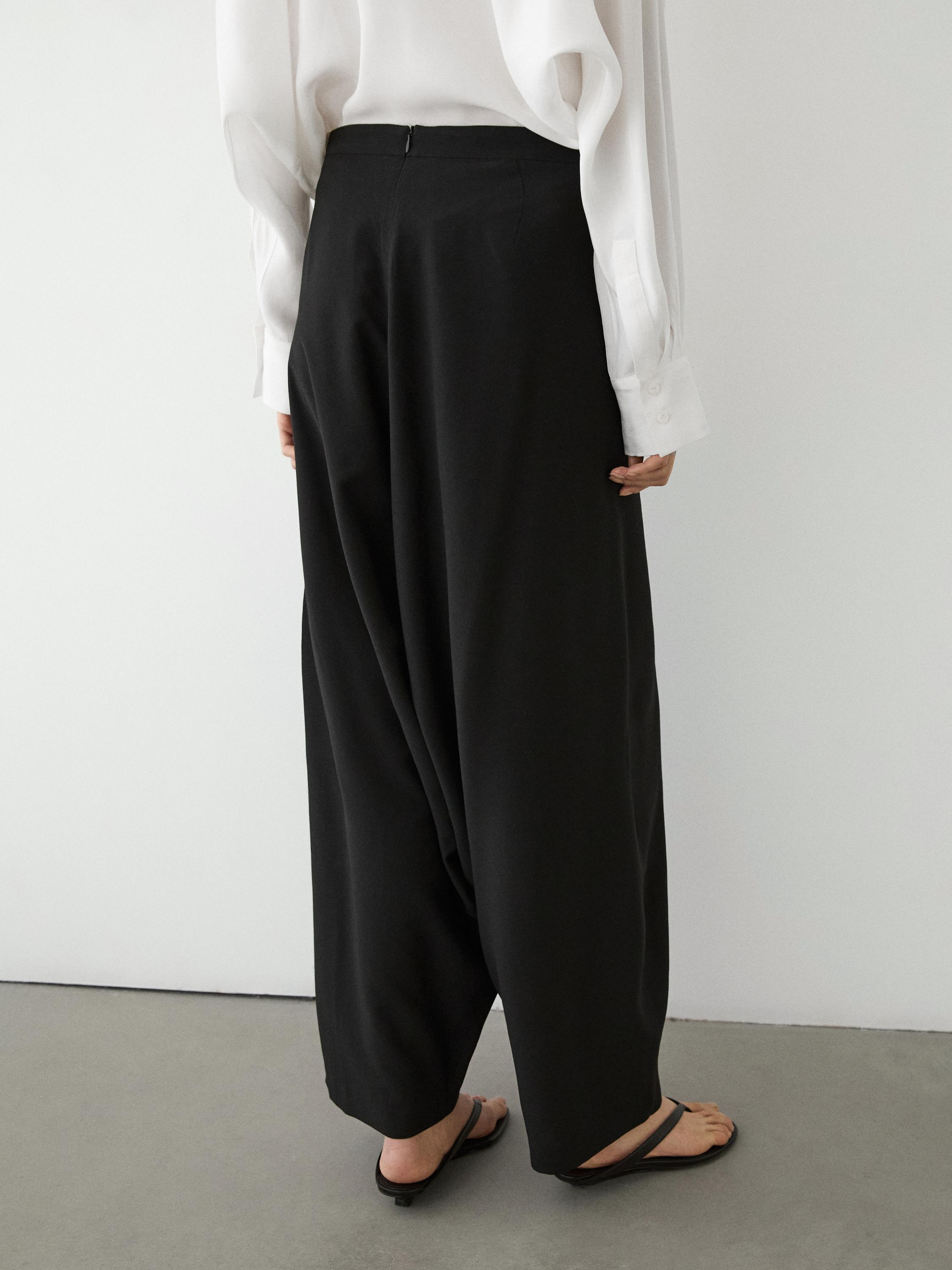 Flowing baggy trousers — BLACK