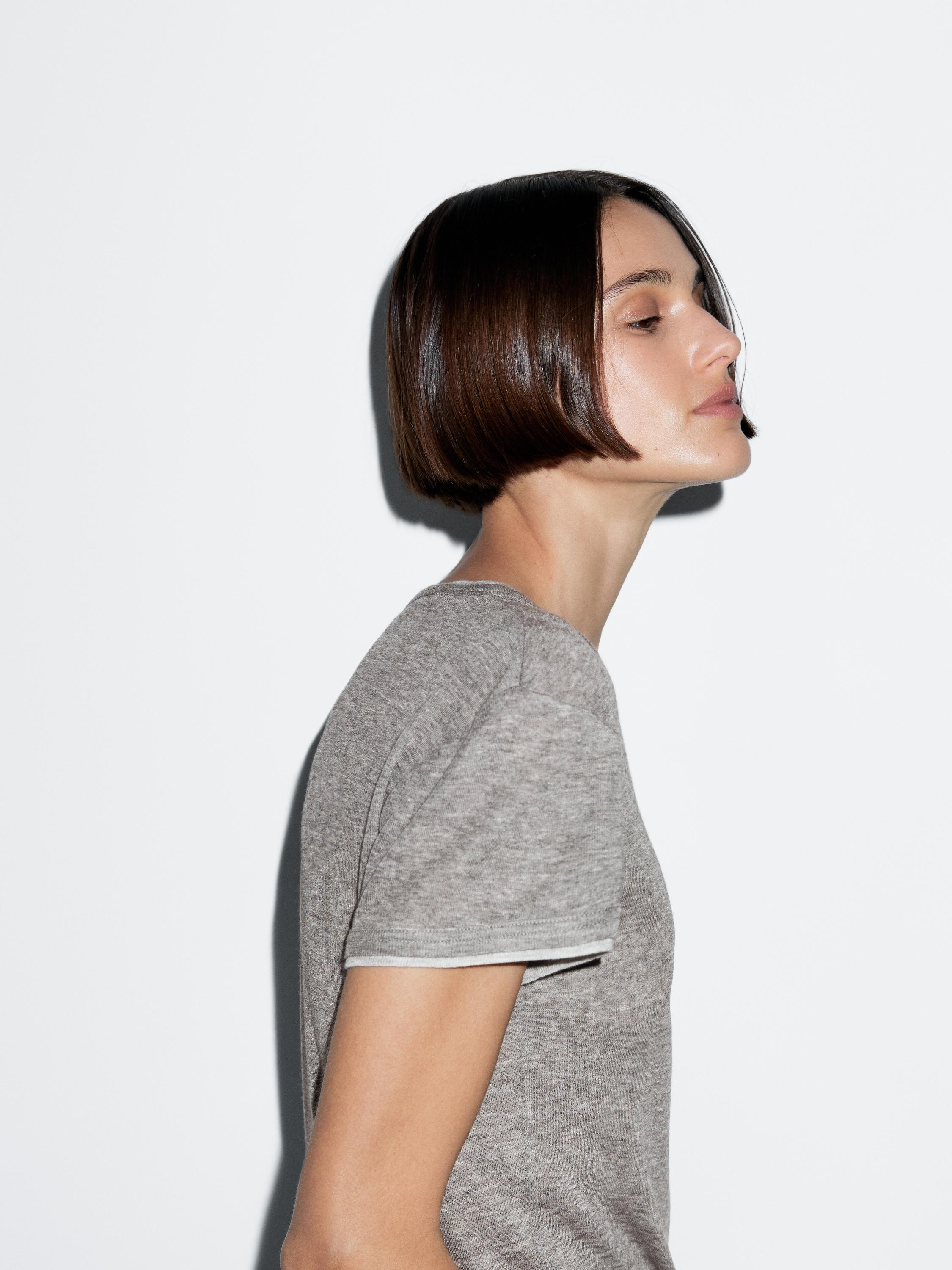 Short sleeve T-shirt with double trim