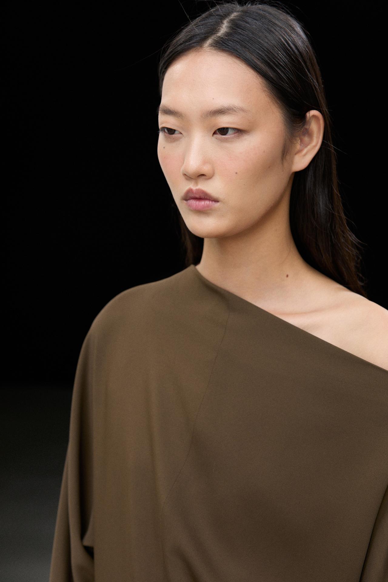 Fluid midi dress with asymmetrical neckline — BROWN