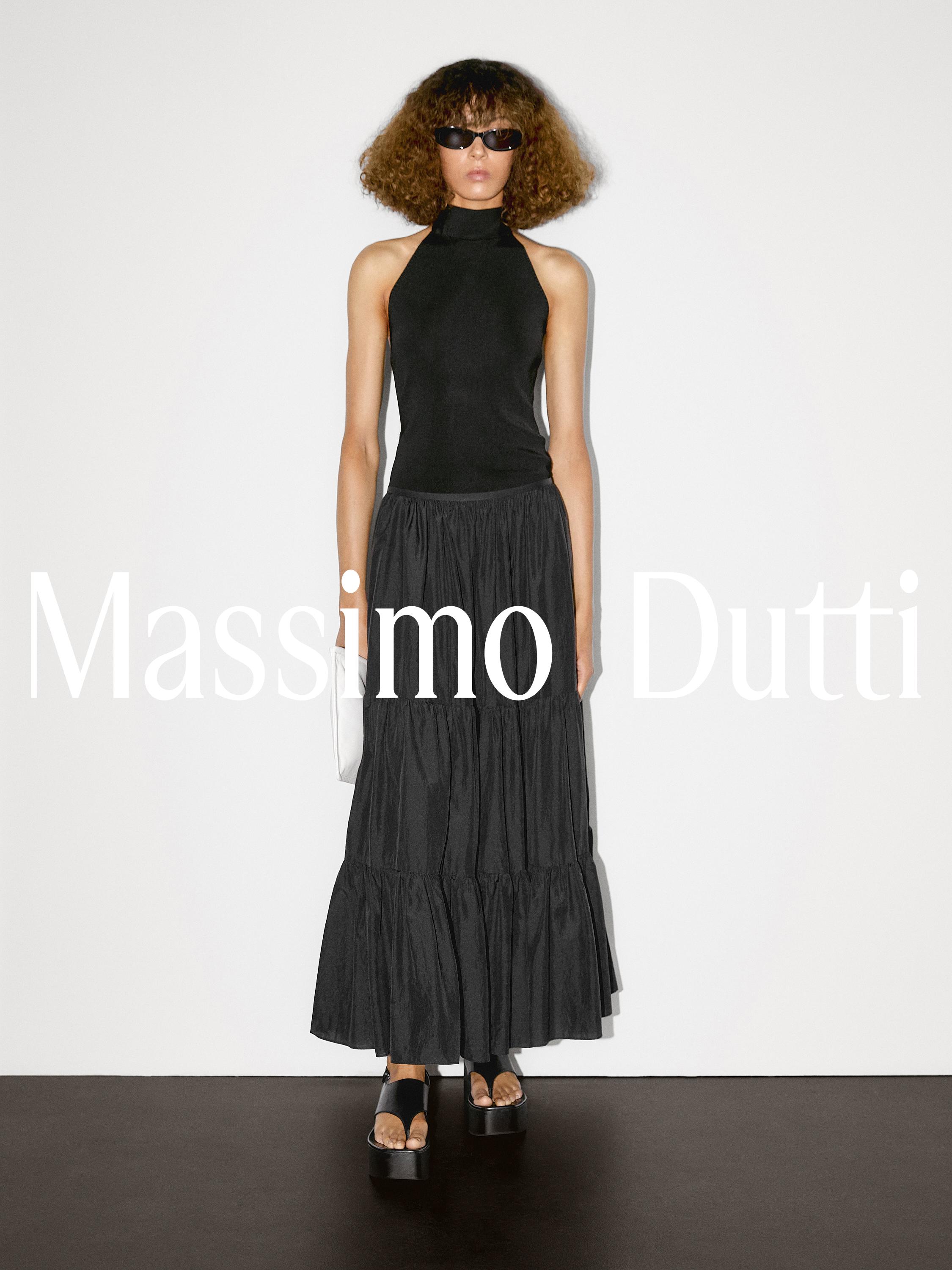 Long flared skirt with gathered detail