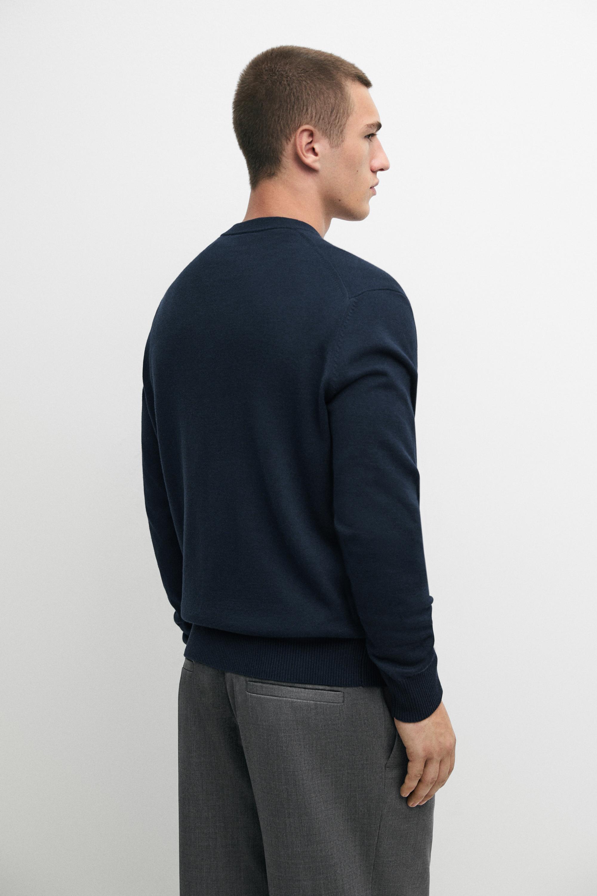 Cotton blend knit sweater — Dark blue