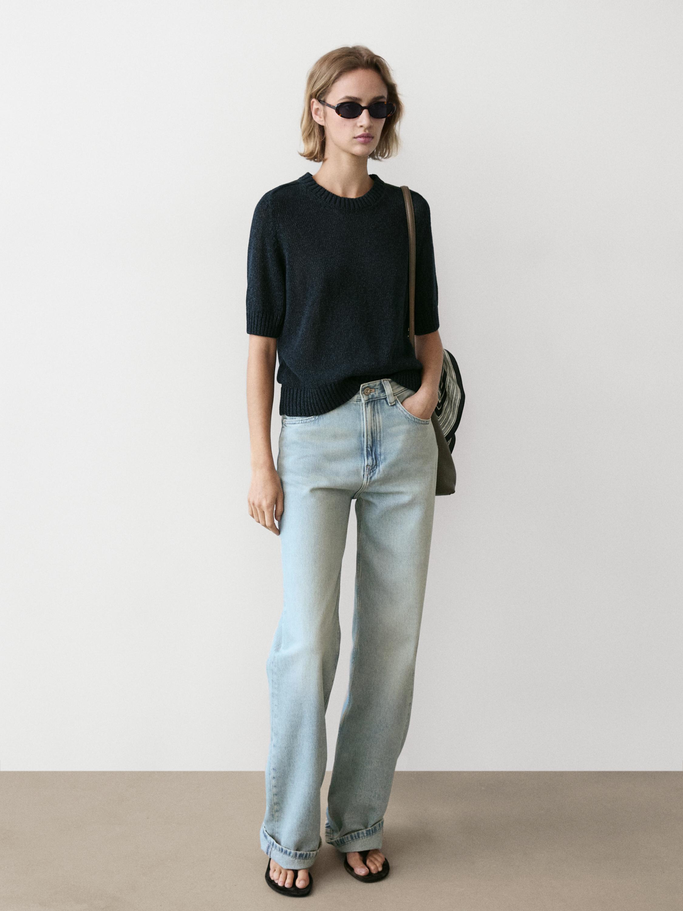Short sleeve knit sweater