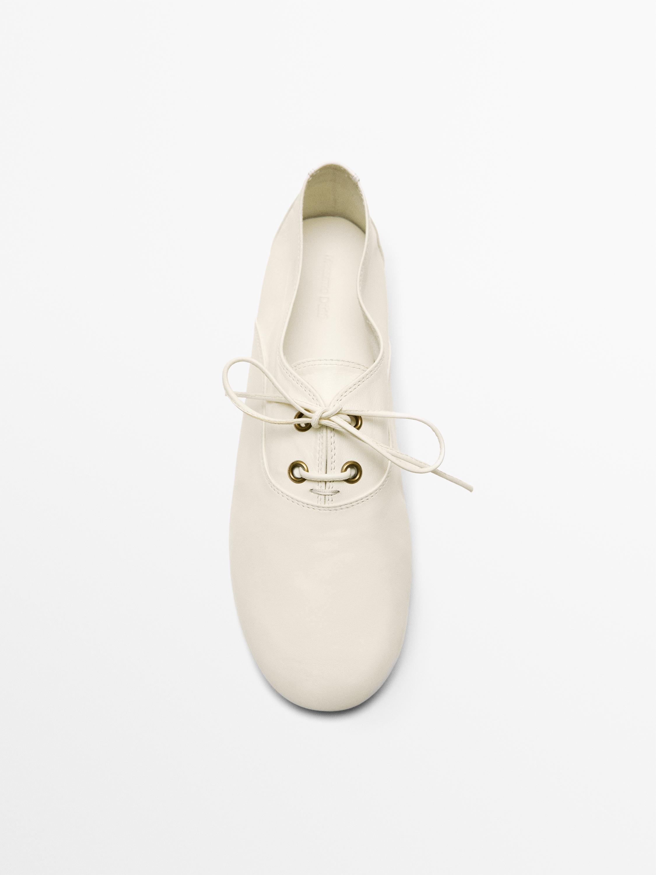 Soft leather lace-up shoes — WHITE
