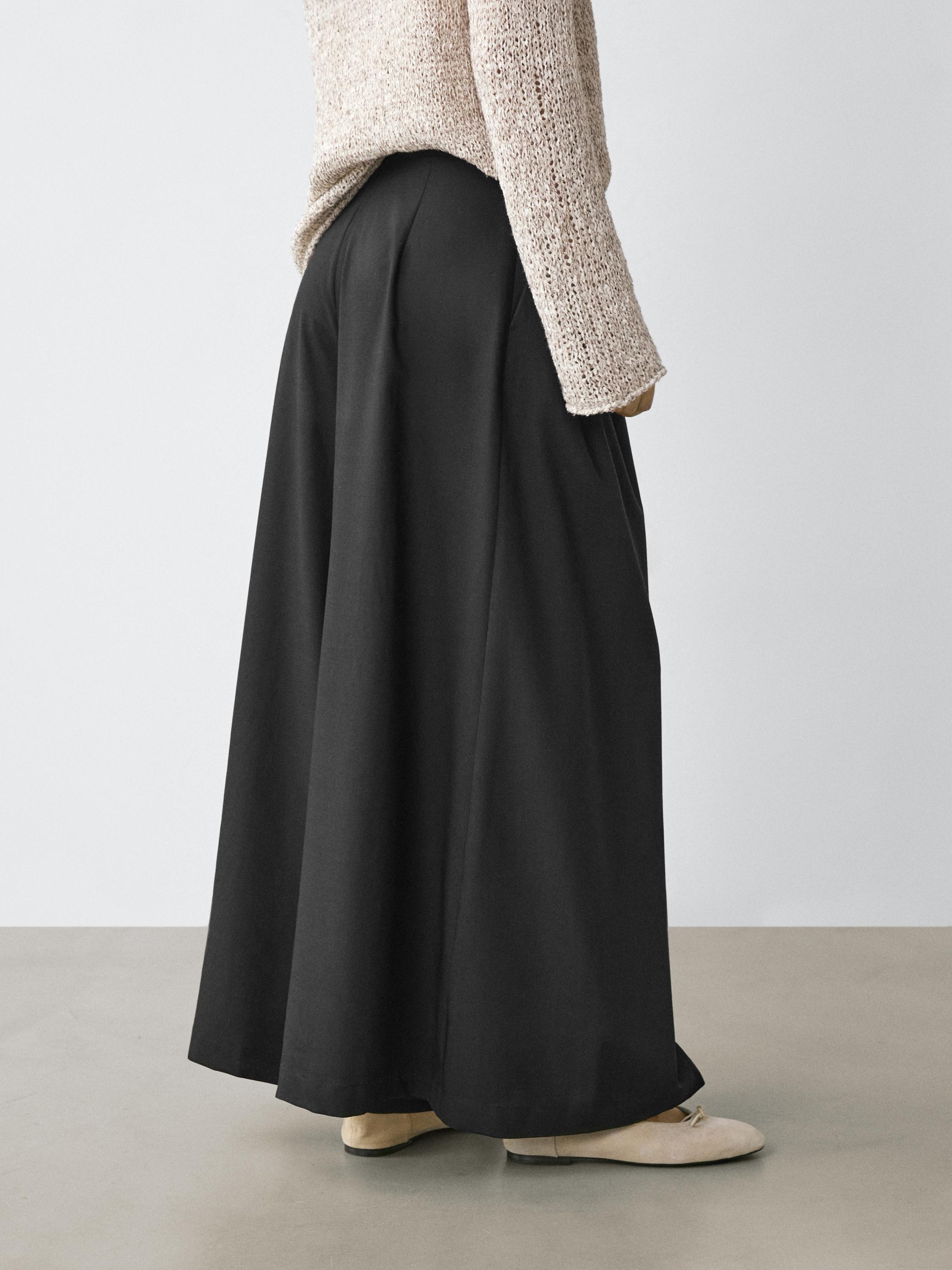 Flowing trousers with darts — BLACK