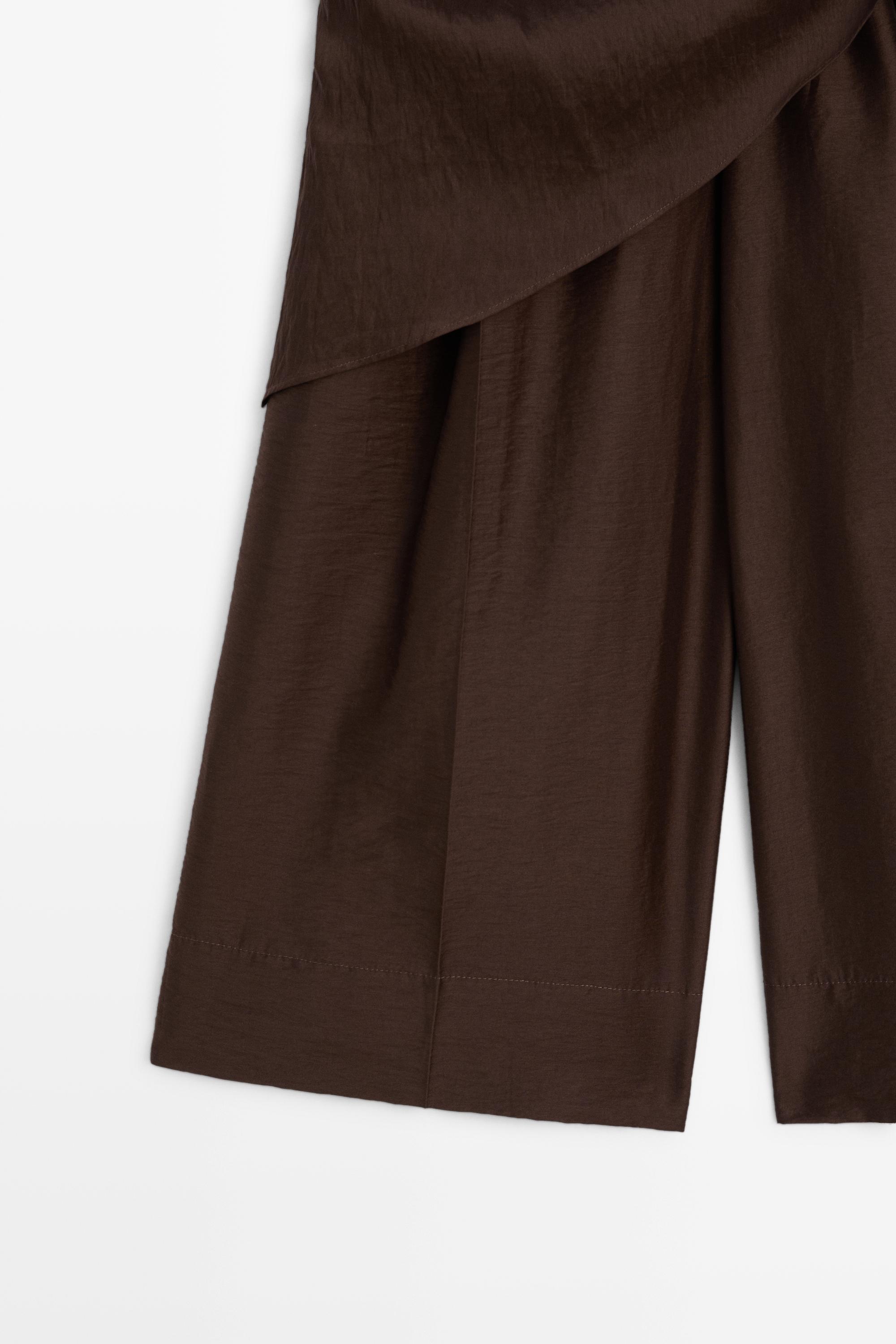 Long flowing Bermuda shorts with scarf detail — Chocolate